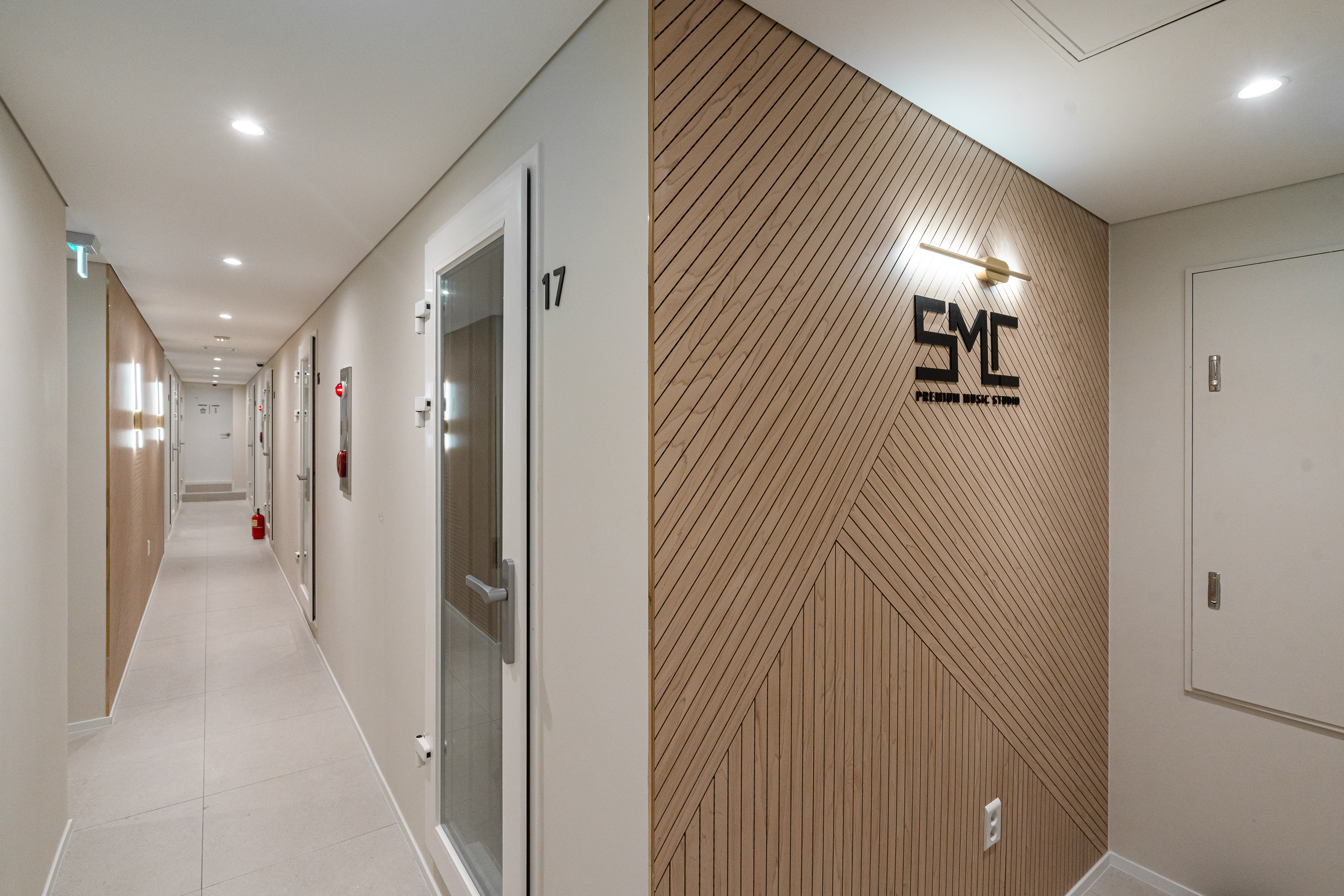 1번째 스튜디오 사진