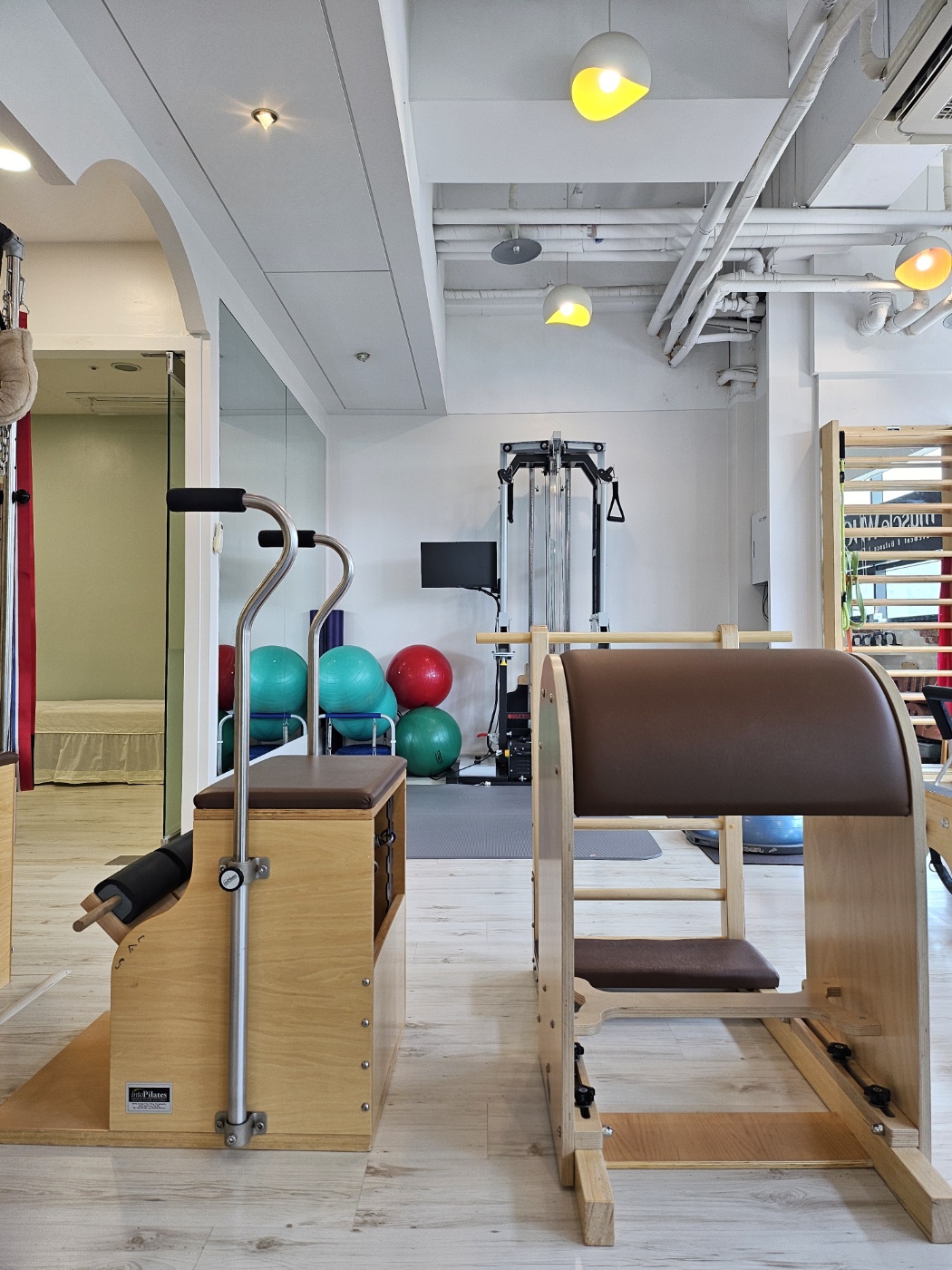 머슬후 맞춤운동 장비 이미지