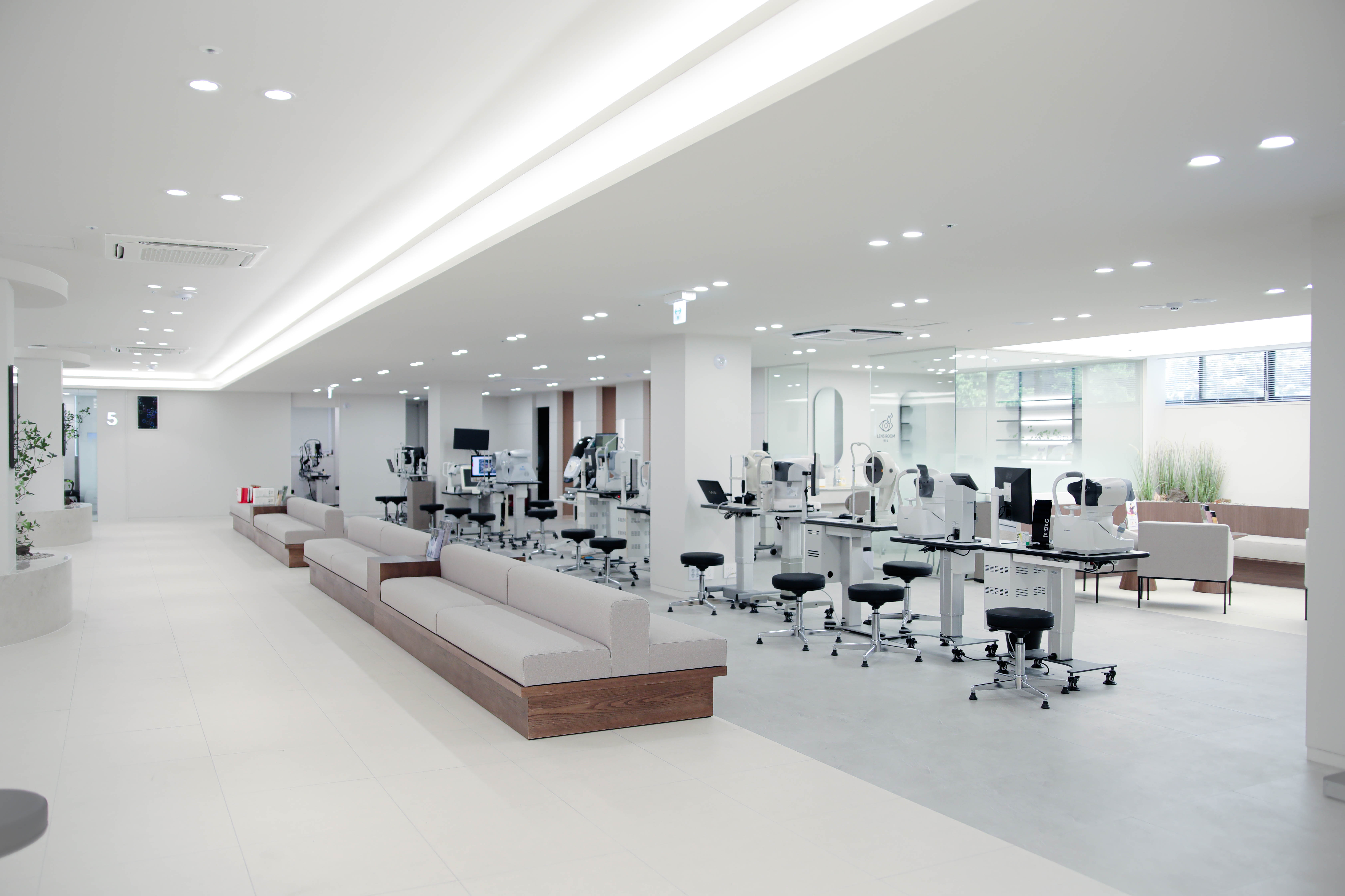 엠에스안과의원 반포센트럴점 대표 이미지