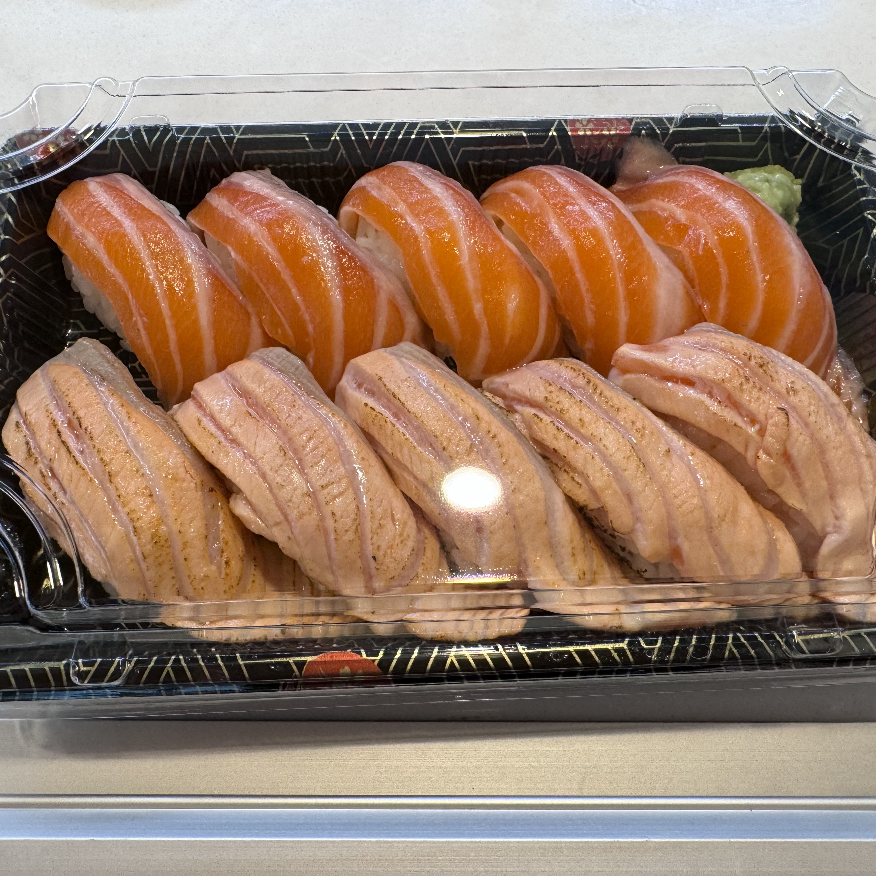 연어초밥(10pcs)