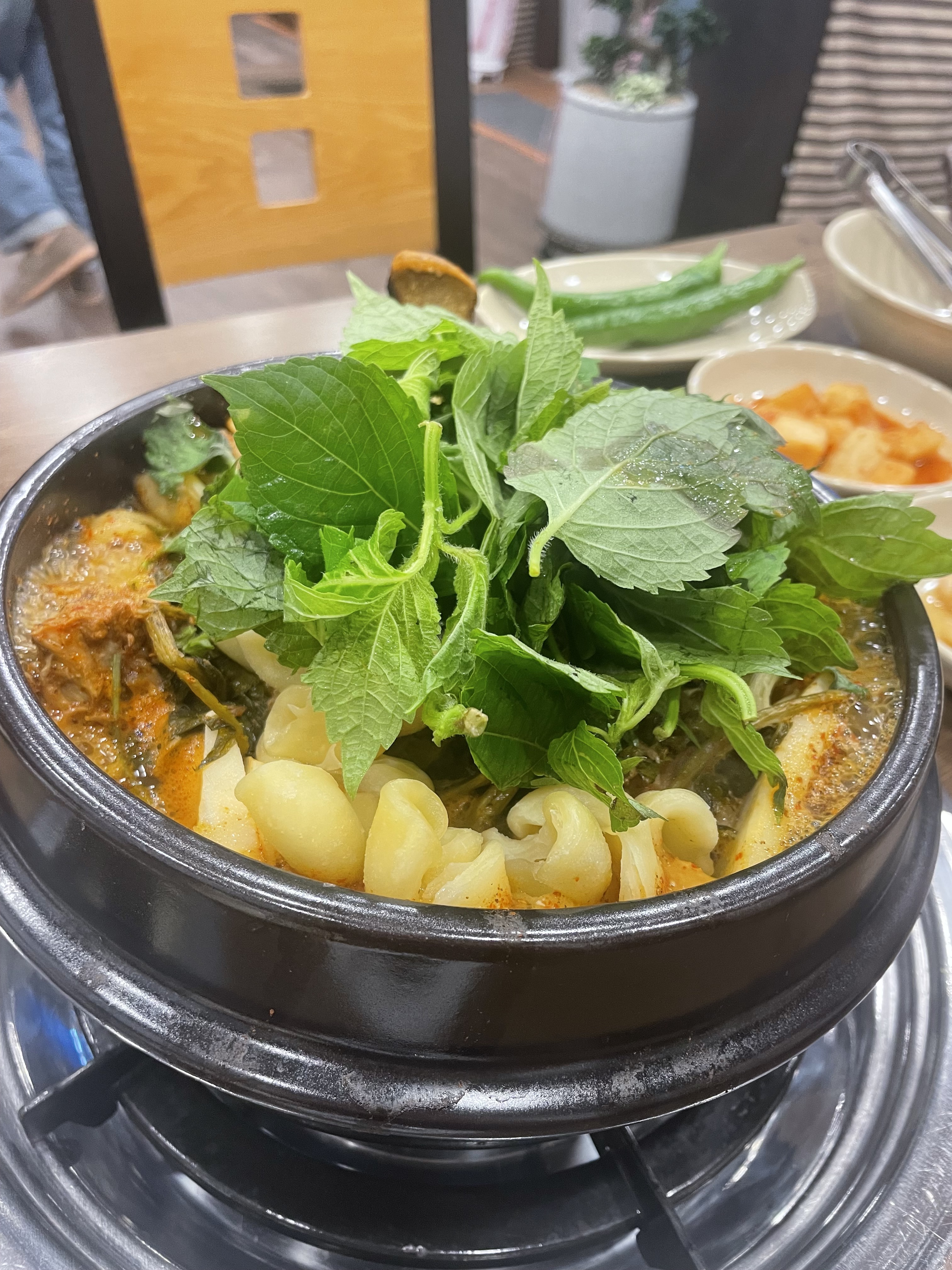 뚱땡이뼈다귀감자탕부대찌개