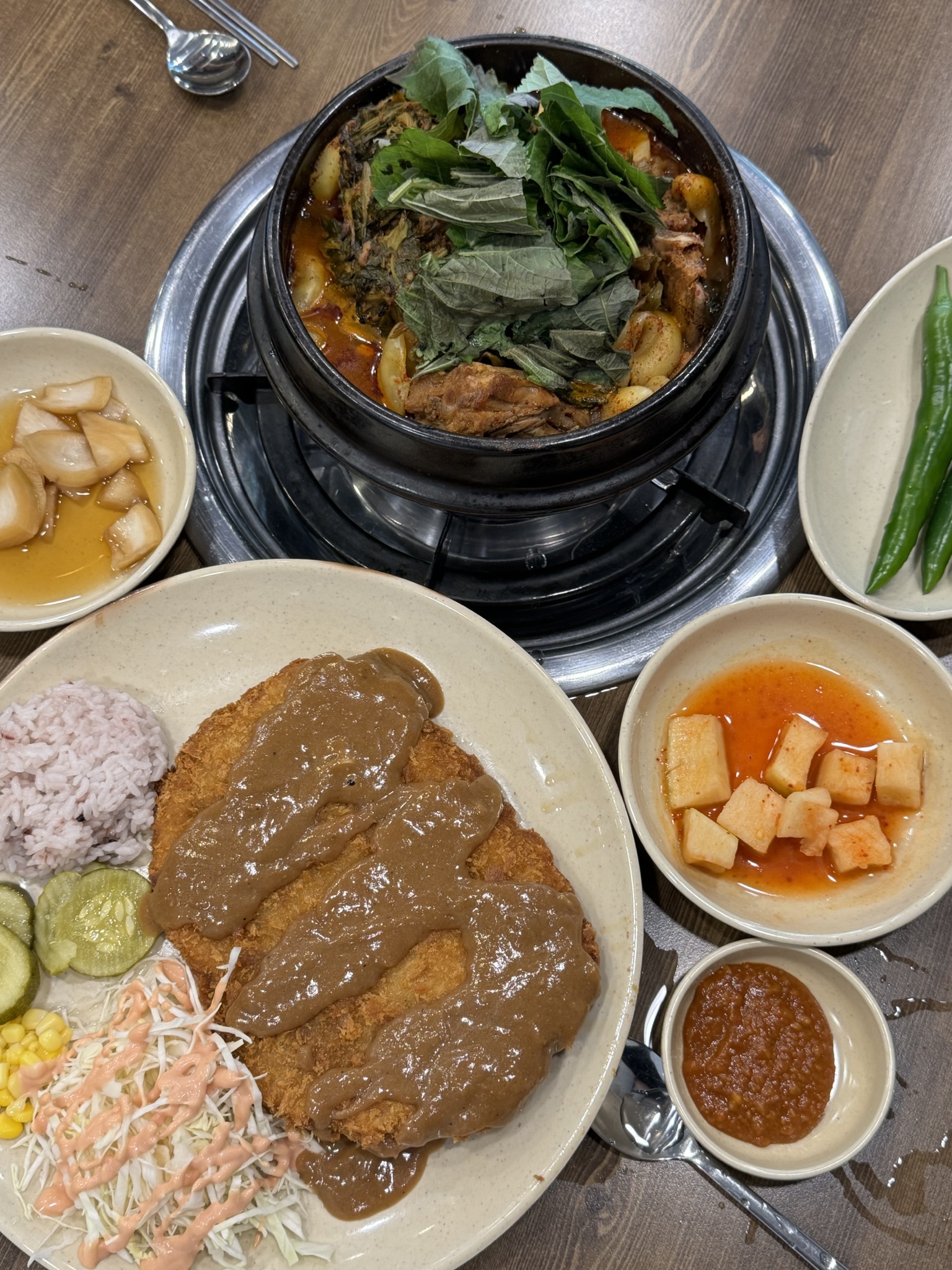 뚱땡이뼈다귀감자탕부대찌개
