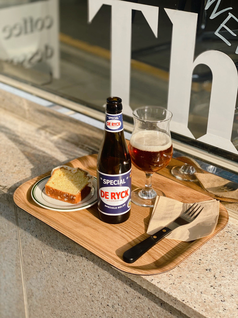 더버튼스 대표 이미지