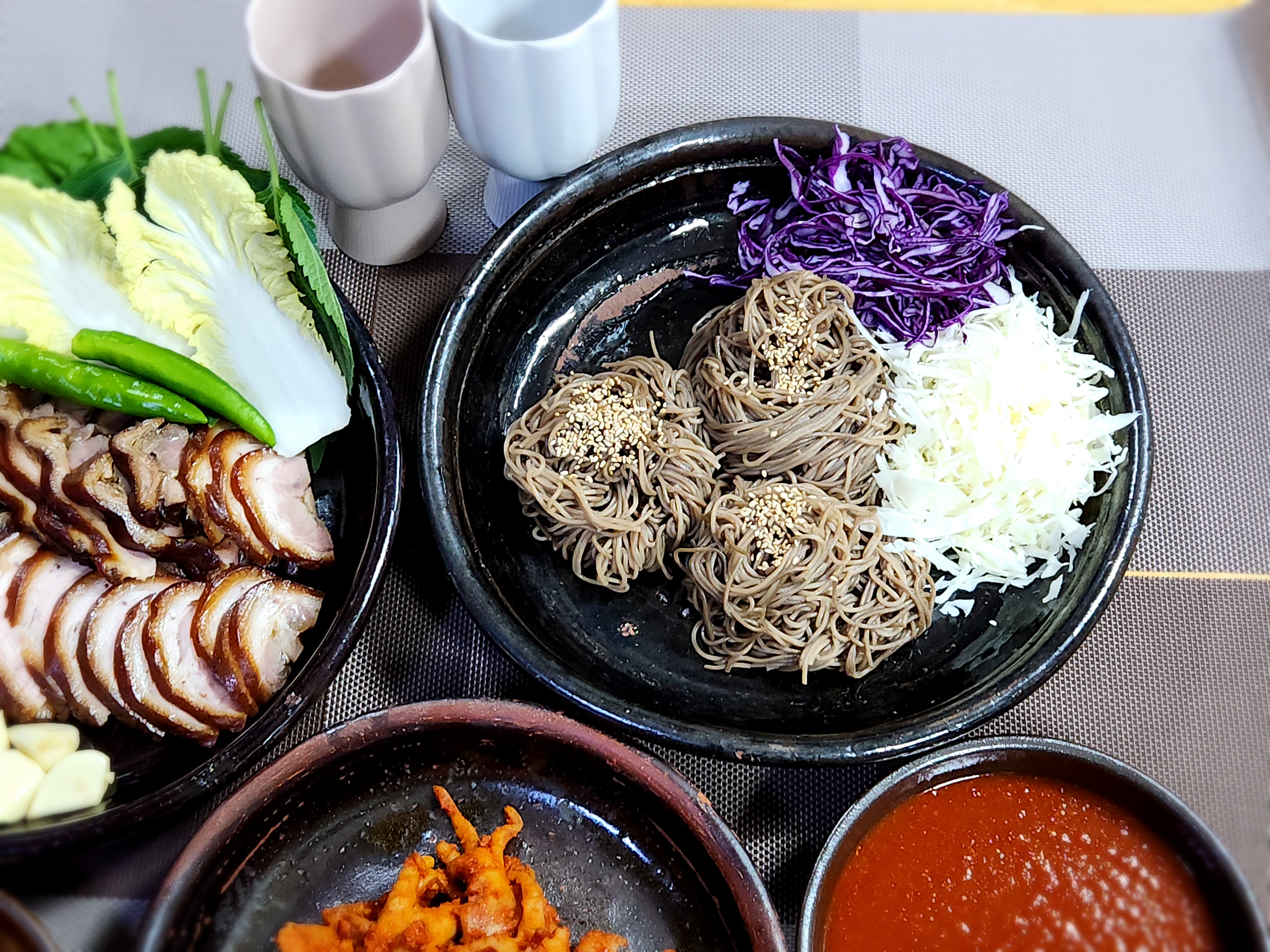 태원맛김치전문점.태원한방왕족발