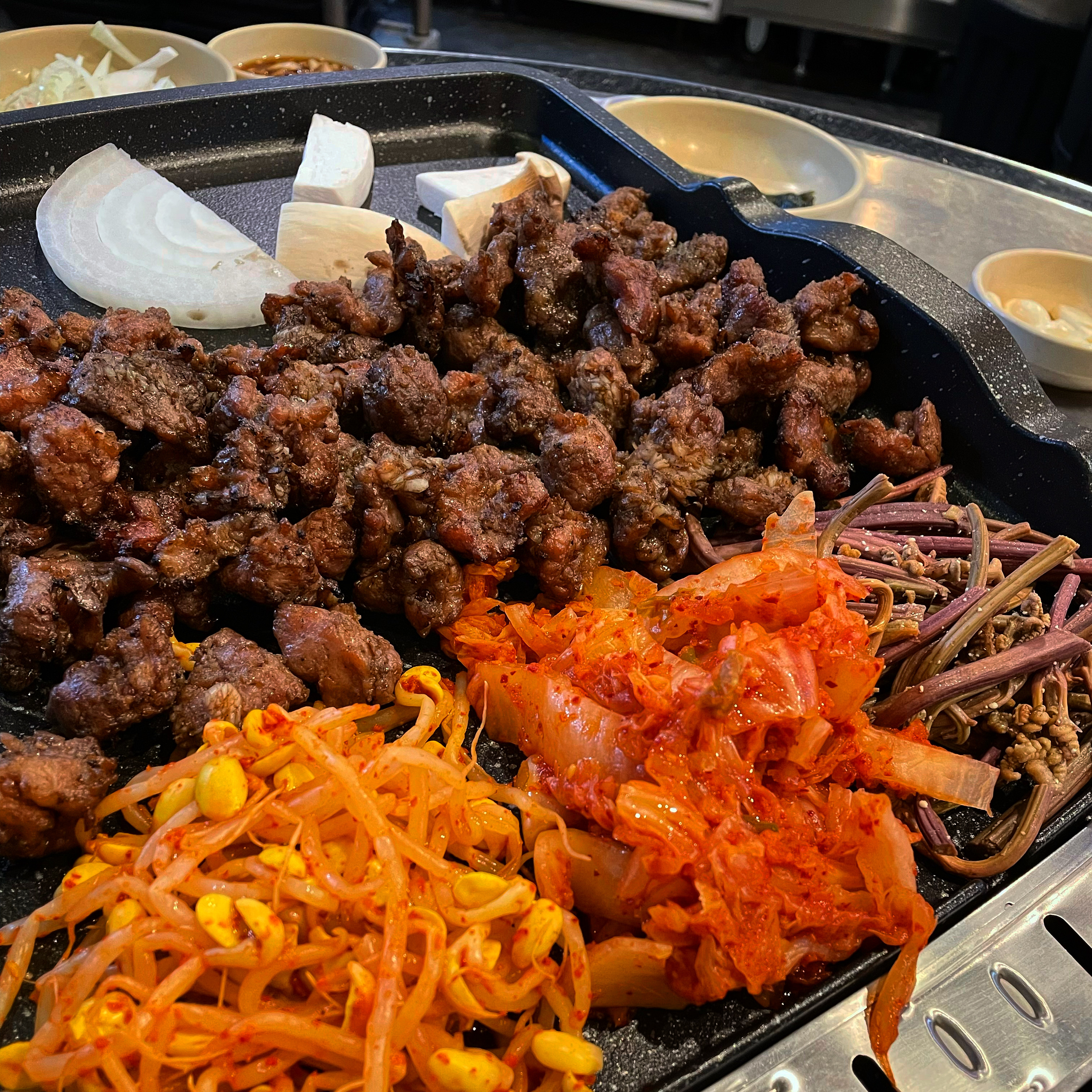 전남 목포시 삼겹살 음식점 추천 오겹살 돼지껍데기 돼지뒷고기 항정살 통삼겹 한돈 목살 신안오돌뼈