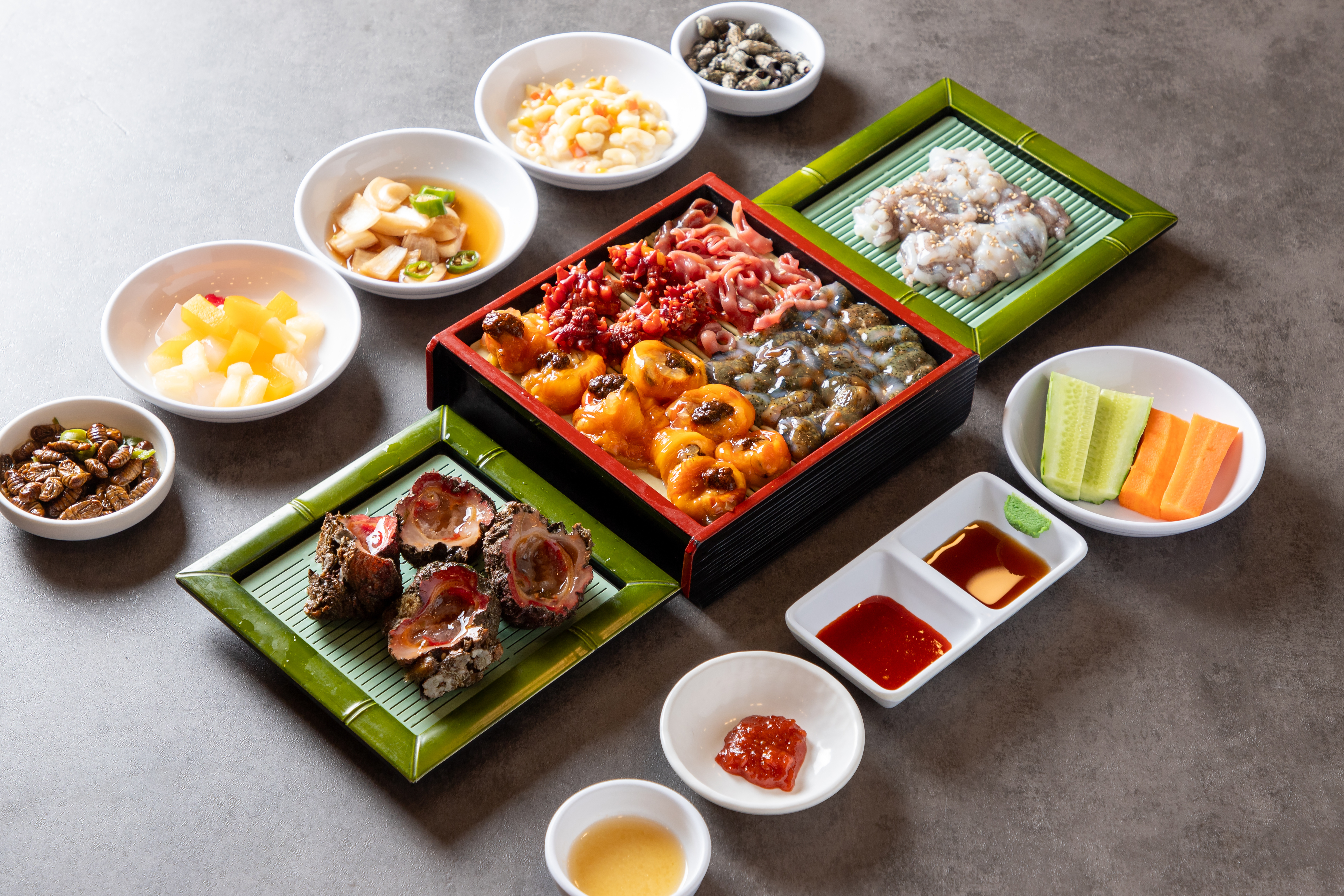 욱이네 불타는 조개구이&전골
