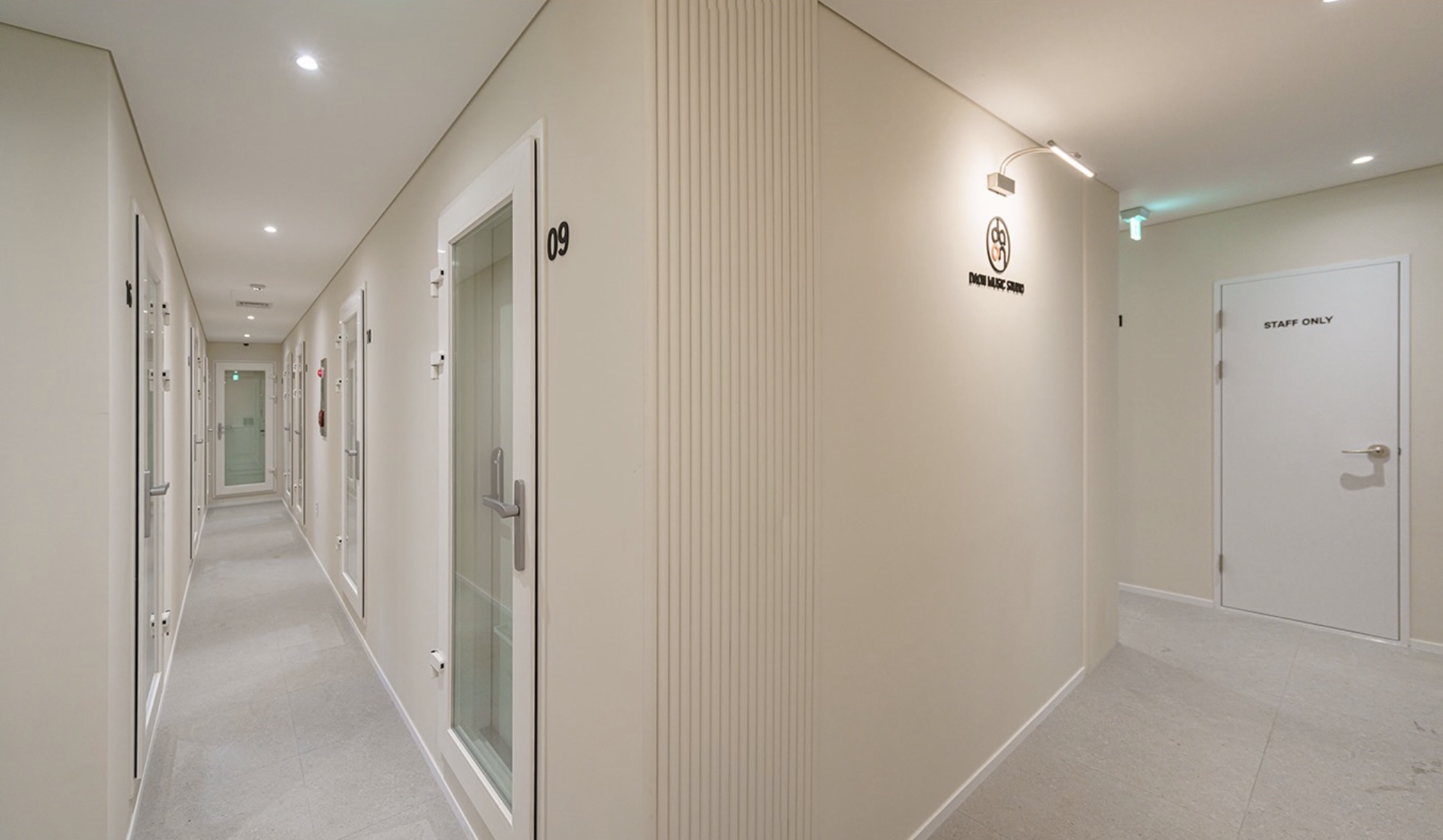 4번째 스튜디오 사진