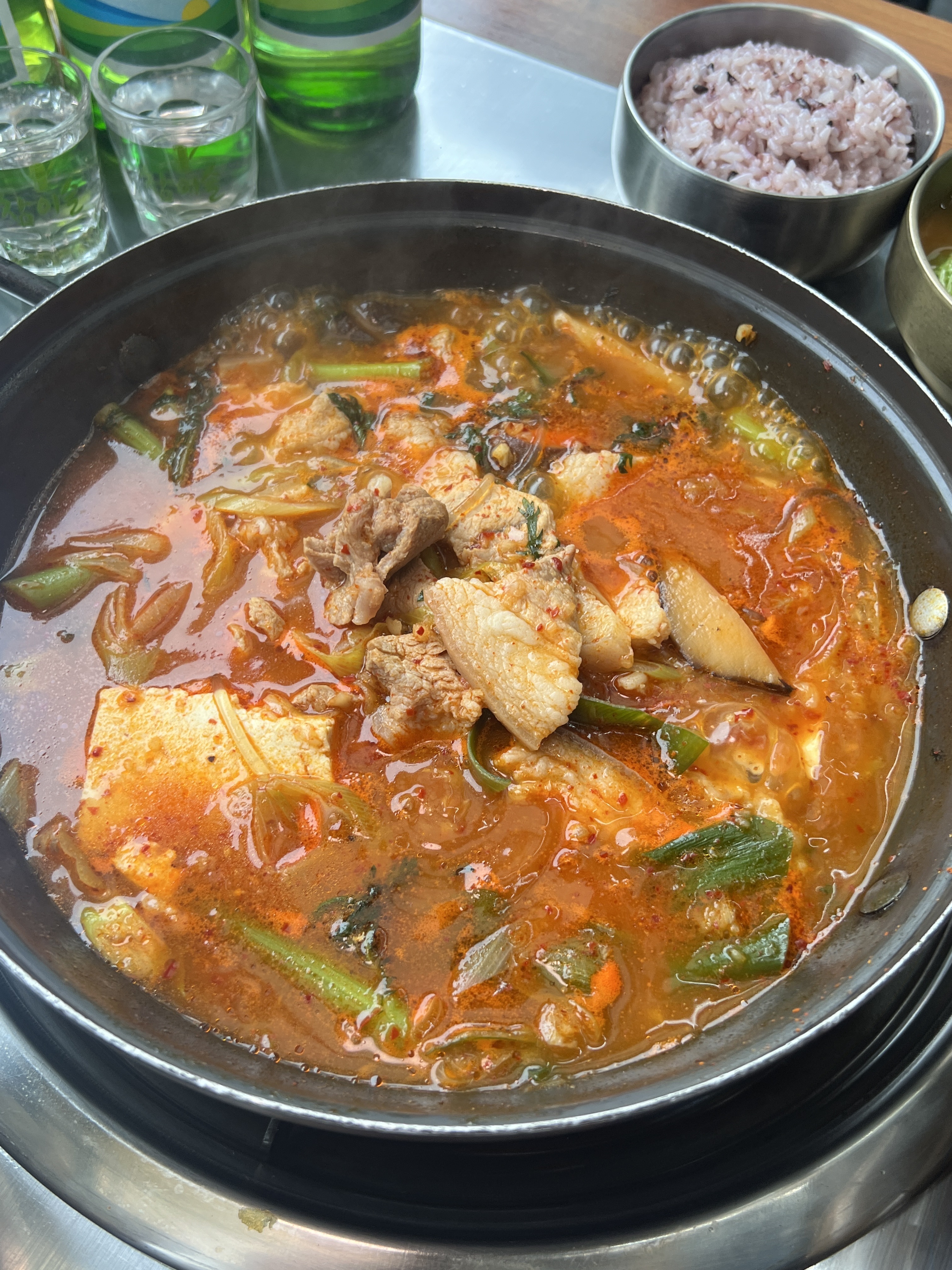 고맙소육천돼지찌개