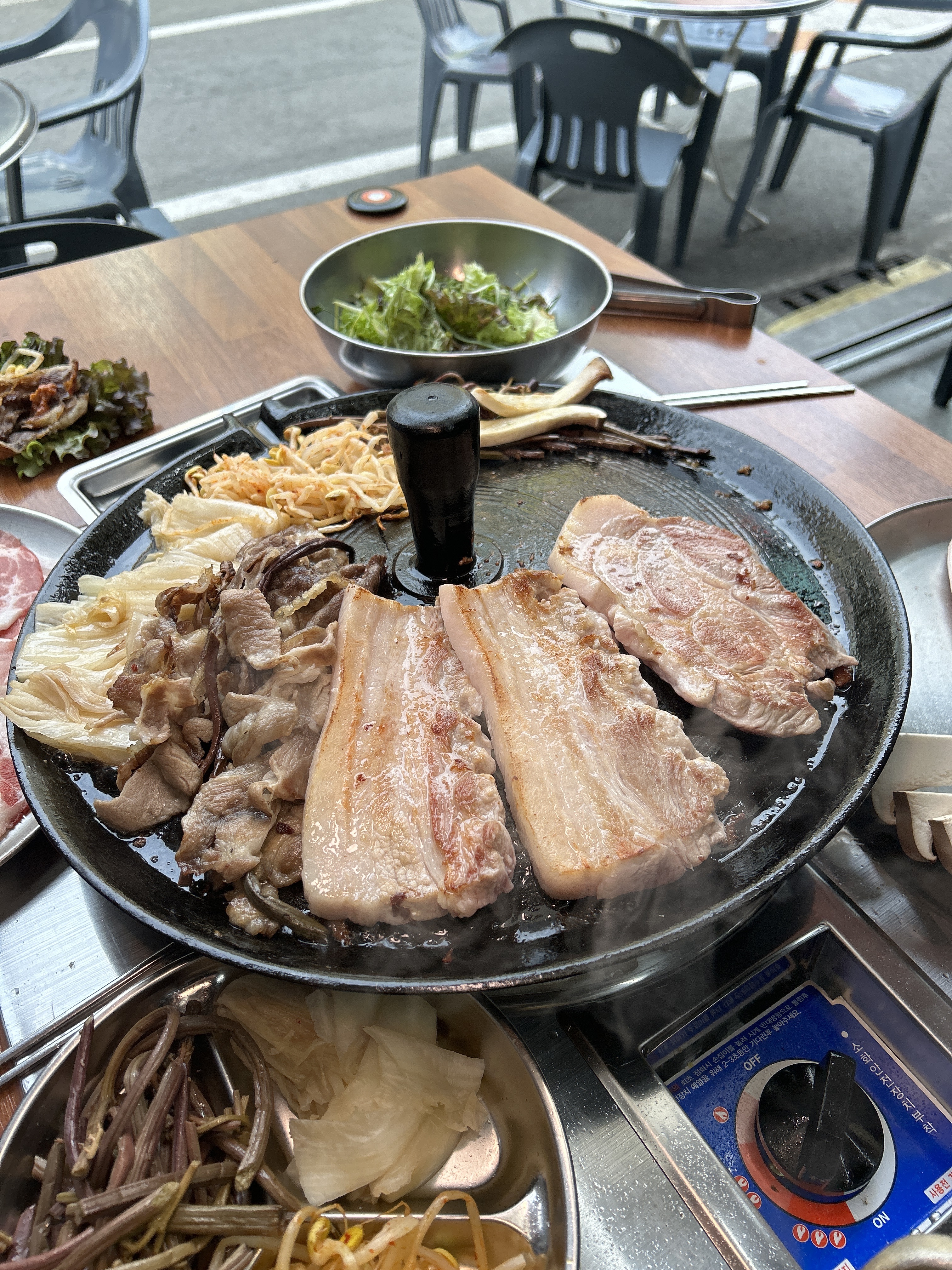 고맙소육천돼지찌개