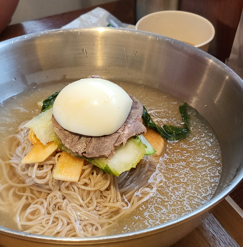 평상면옥 솥밥반상 두류네거리점