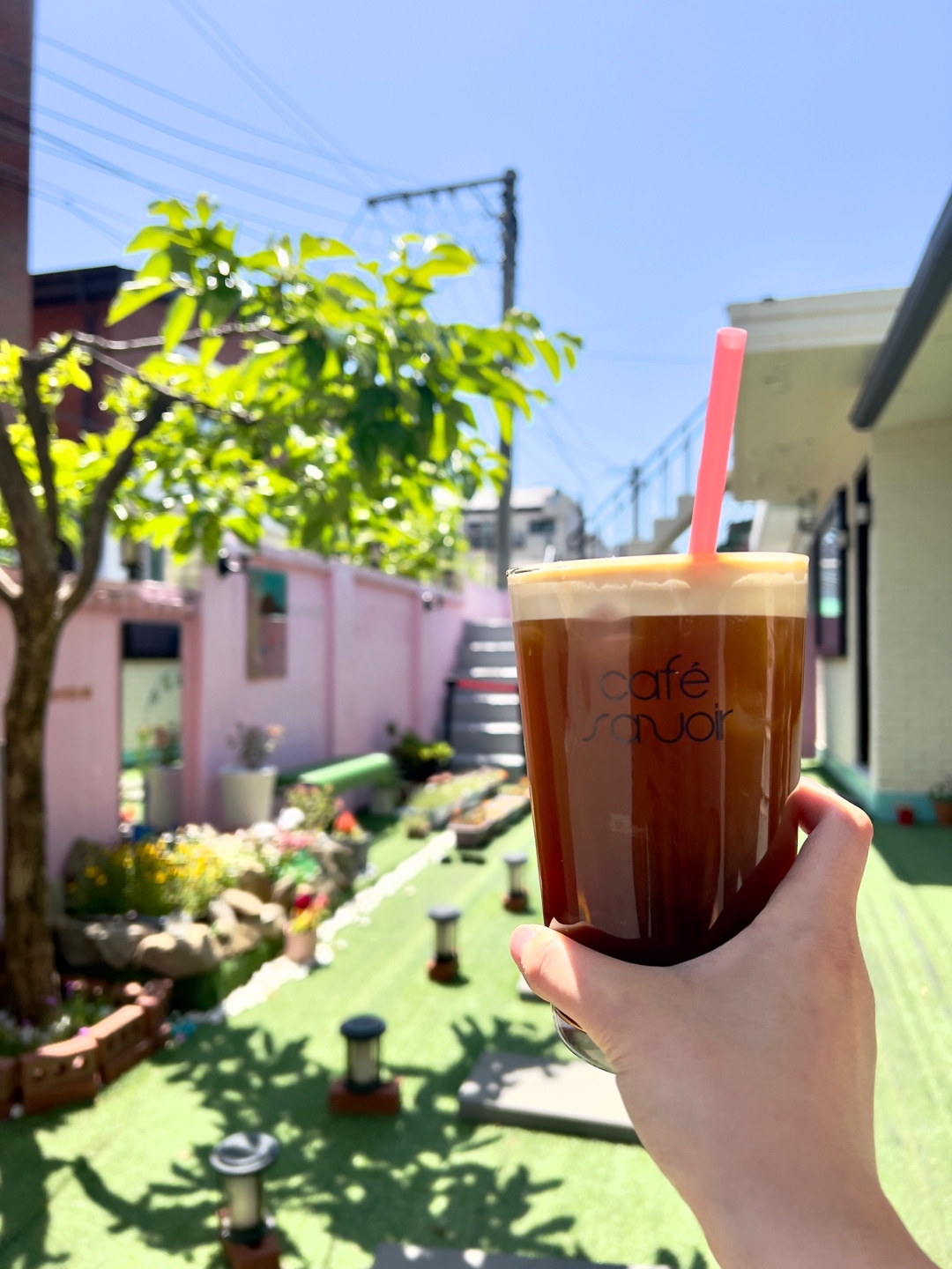 사부아르 내부 또는 관련 모습