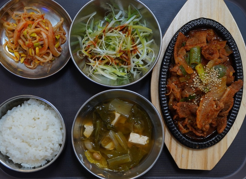 수육잘하는 맛집 추천합니다 인천 동구에서 우수업체 수육전문점 방문해 보세요 은포식당