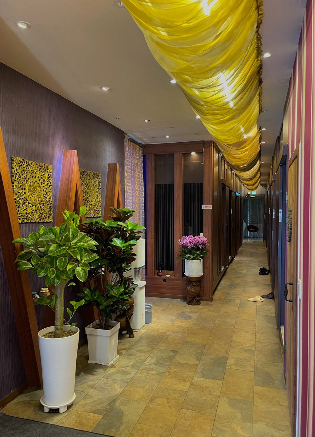 허브타이 (신논현역) 매장 사진 5