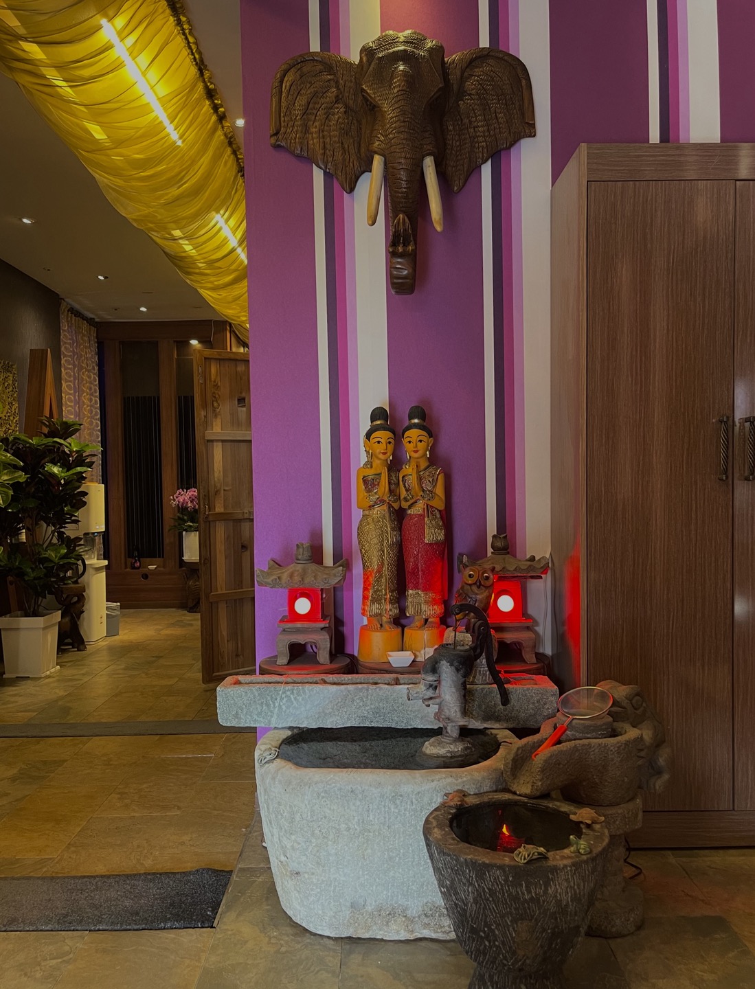 허브타이 (신논현역) 매장 사진 4