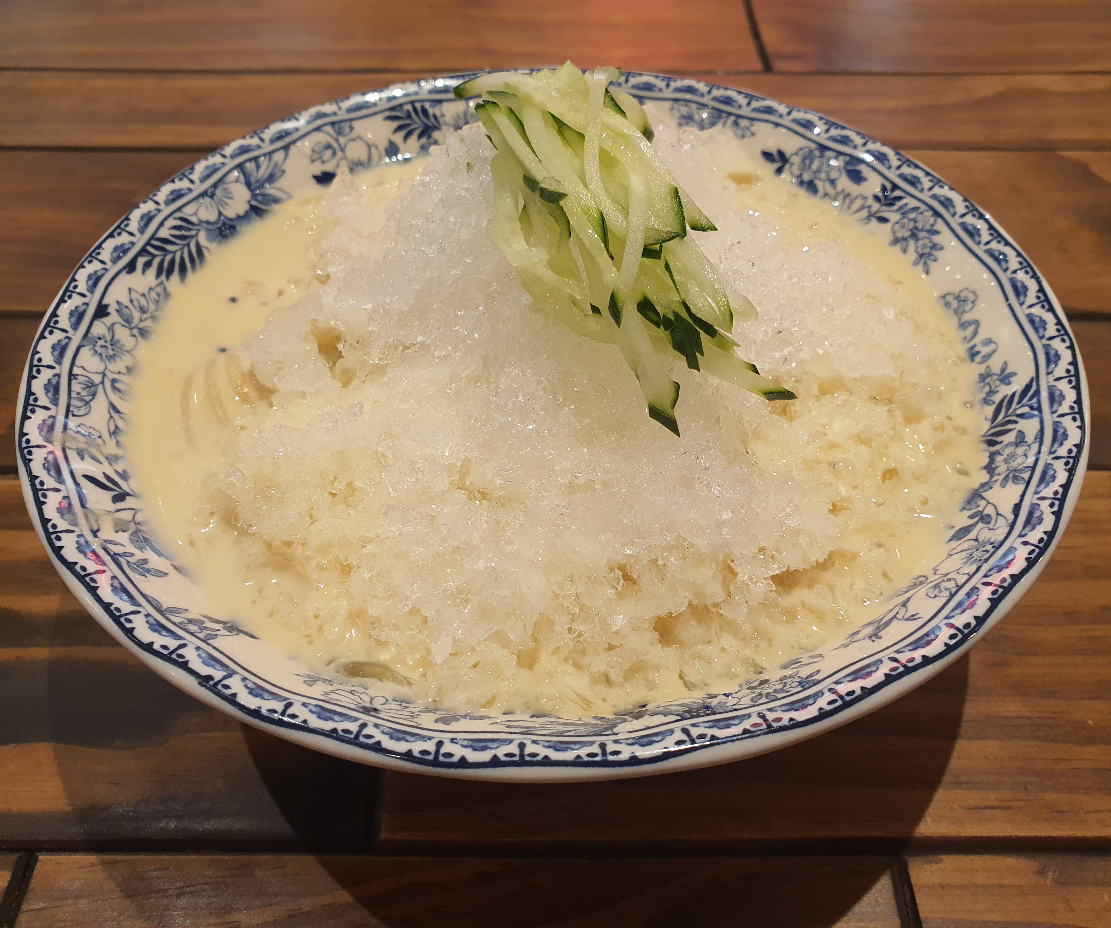 살얼음 콩국수 (계절)
