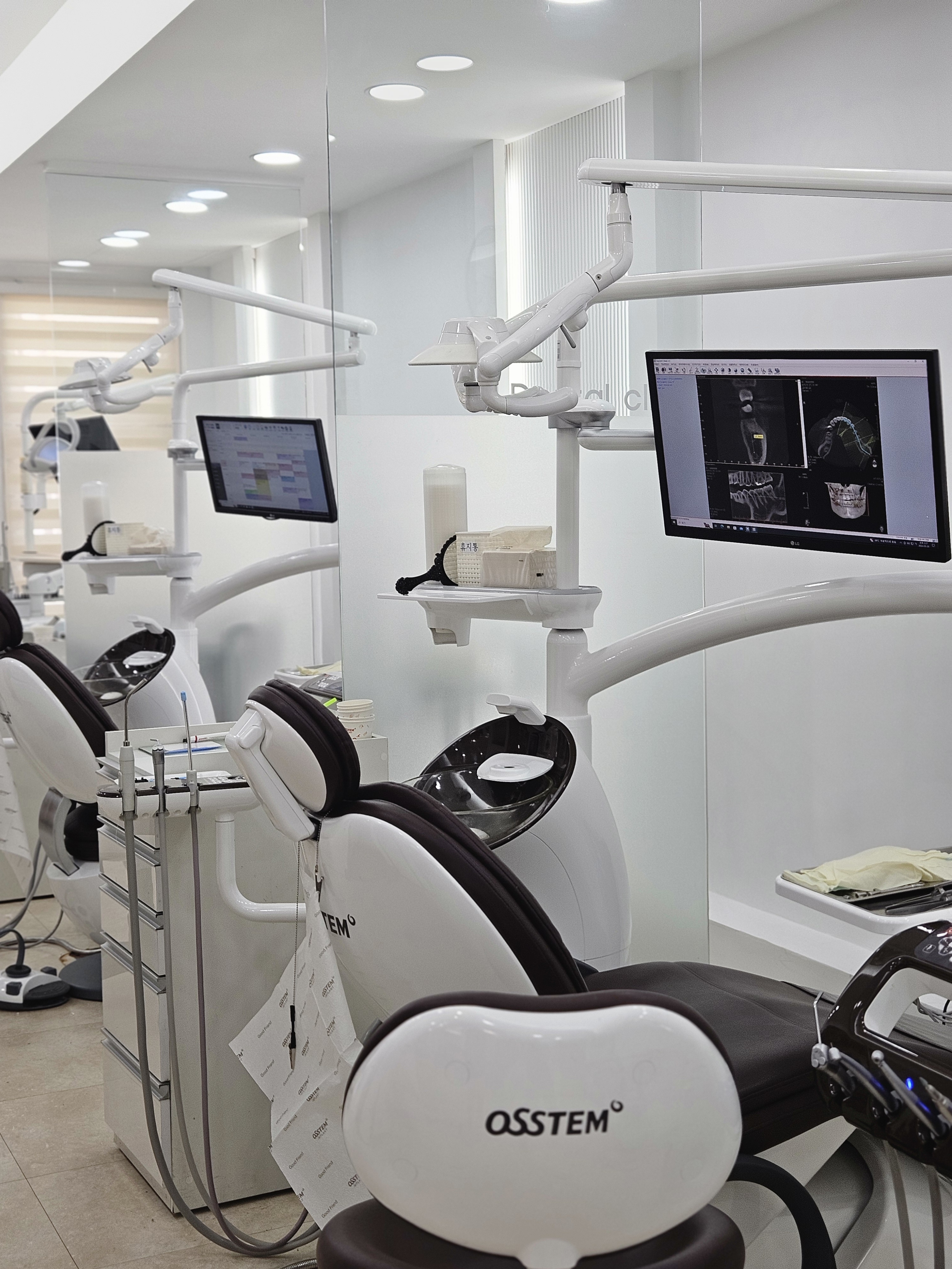 청담치과의원 대표 이미지