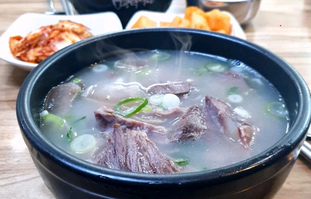 일월산용군식당