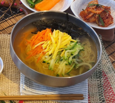 상상해물칼국수수성