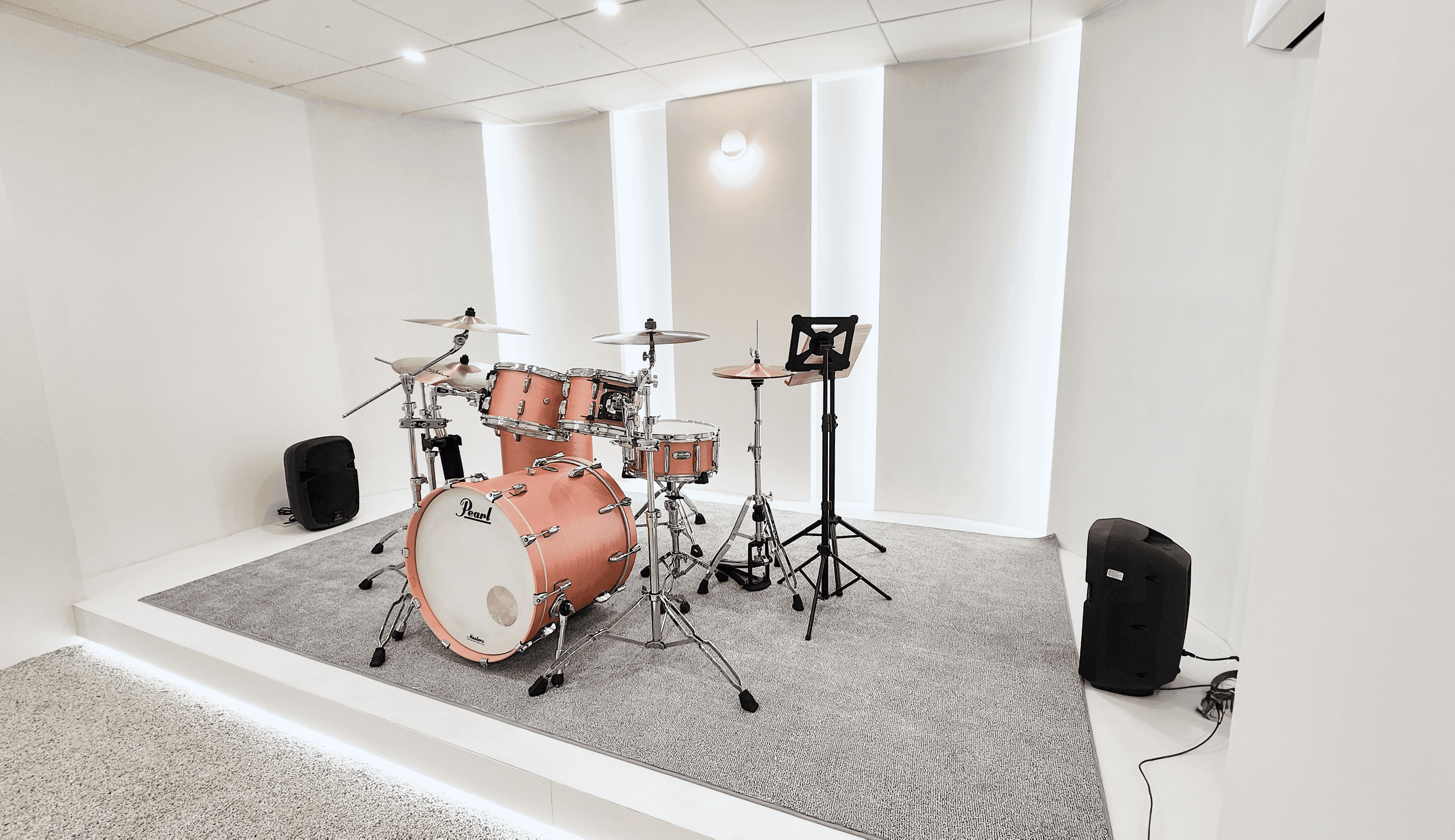 2번째 스튜디오 사진