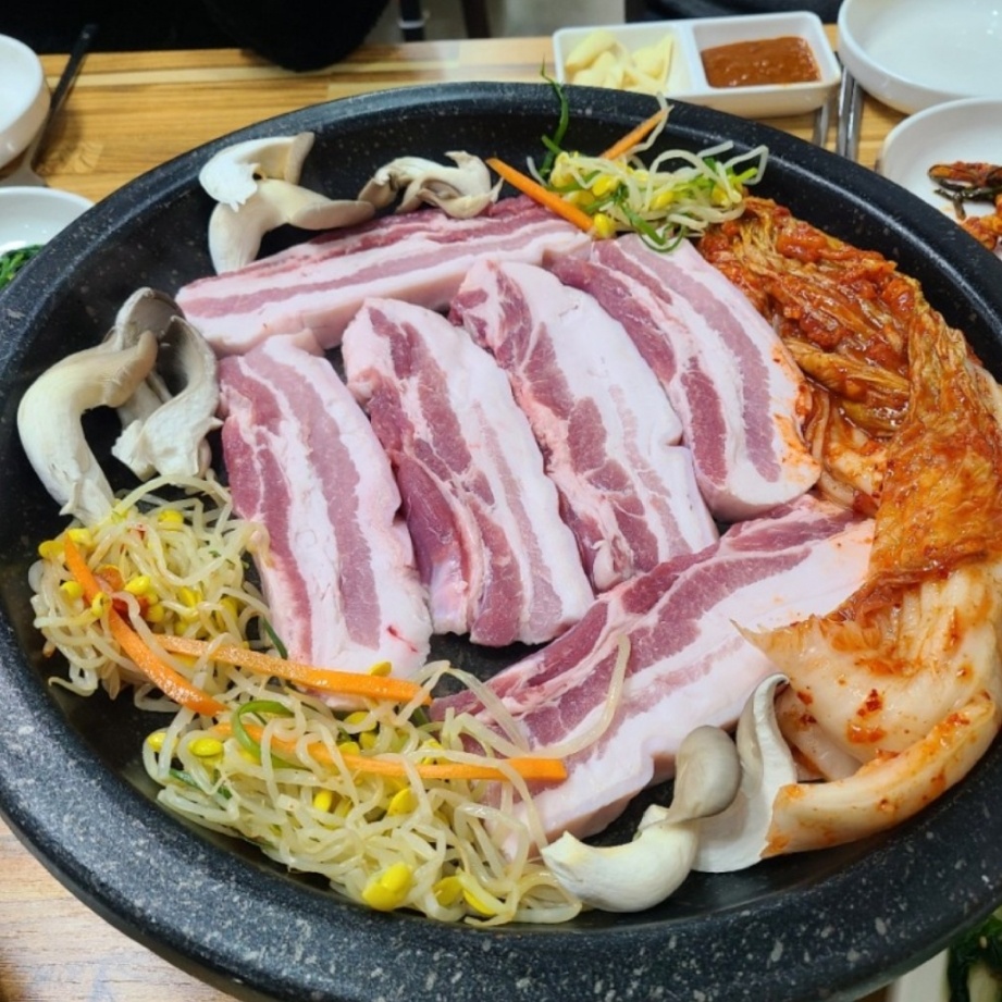 반월성정육점식당