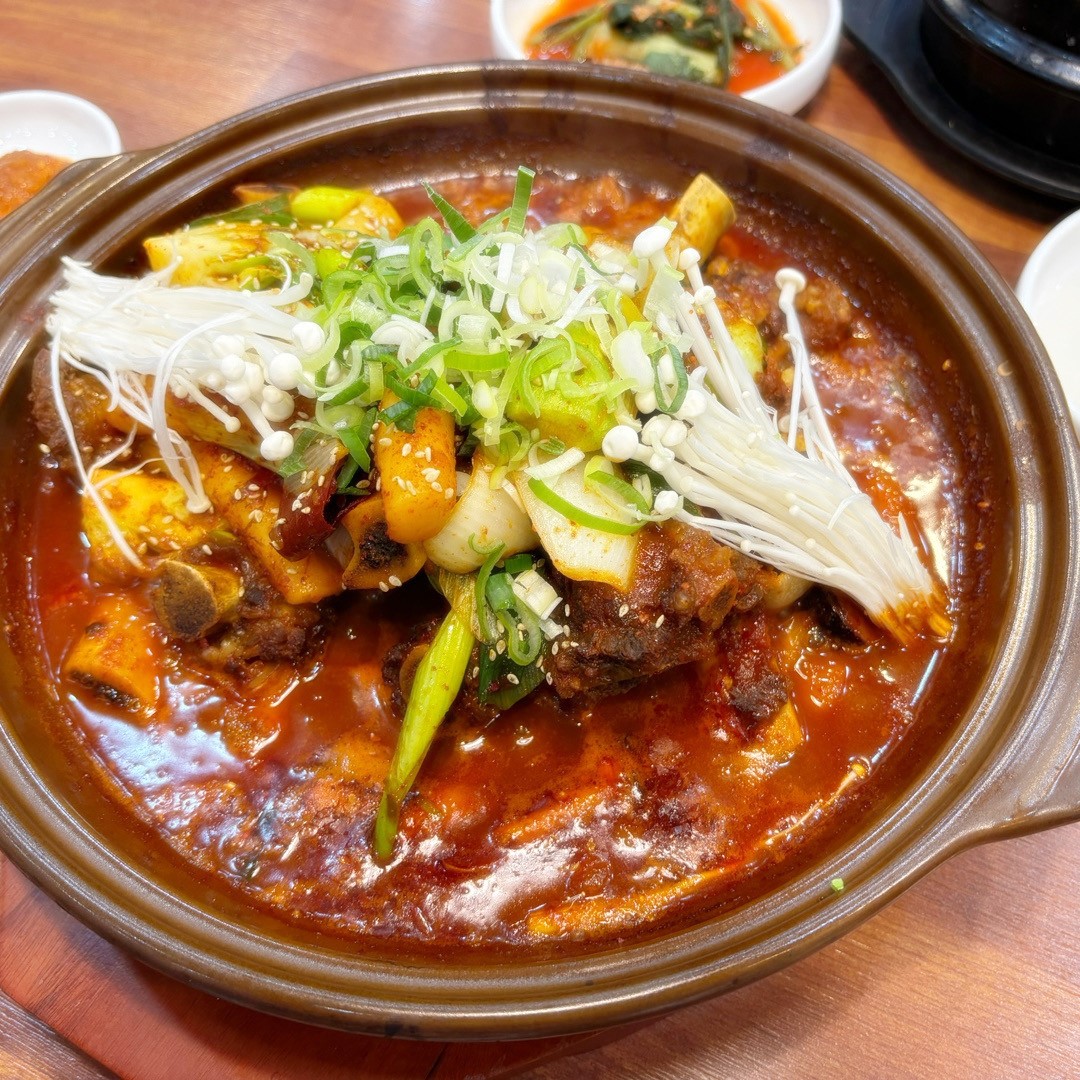 형과아우누룽지삼계탕&왕갈비탕