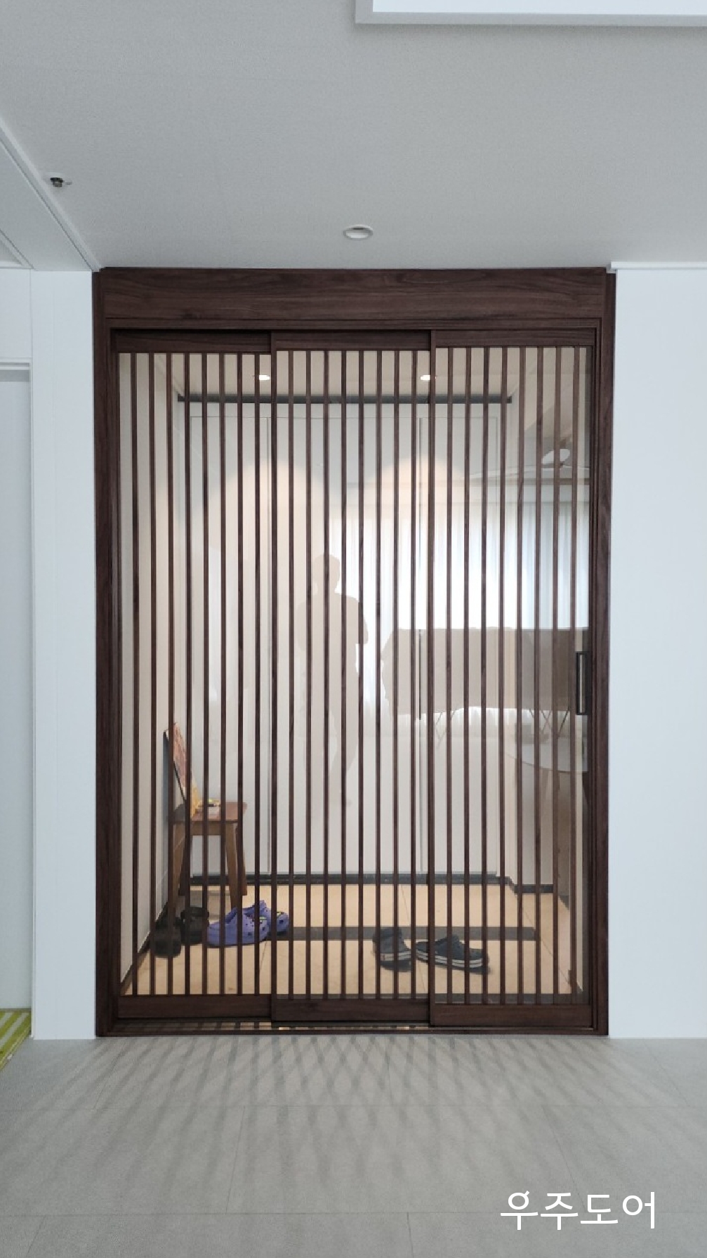 우주도어 대표 이미지