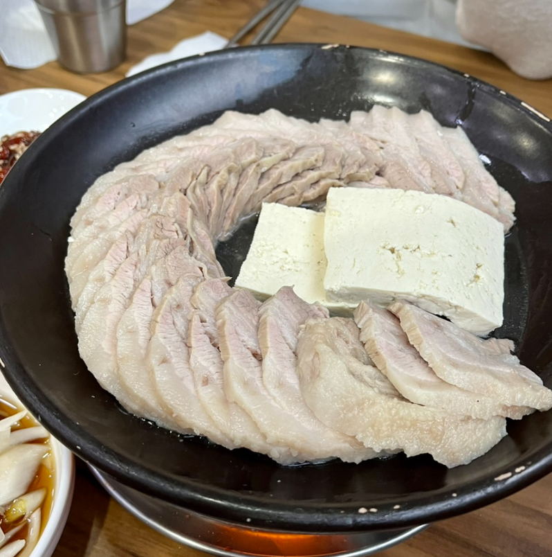 함흥보쌈사계절냉면