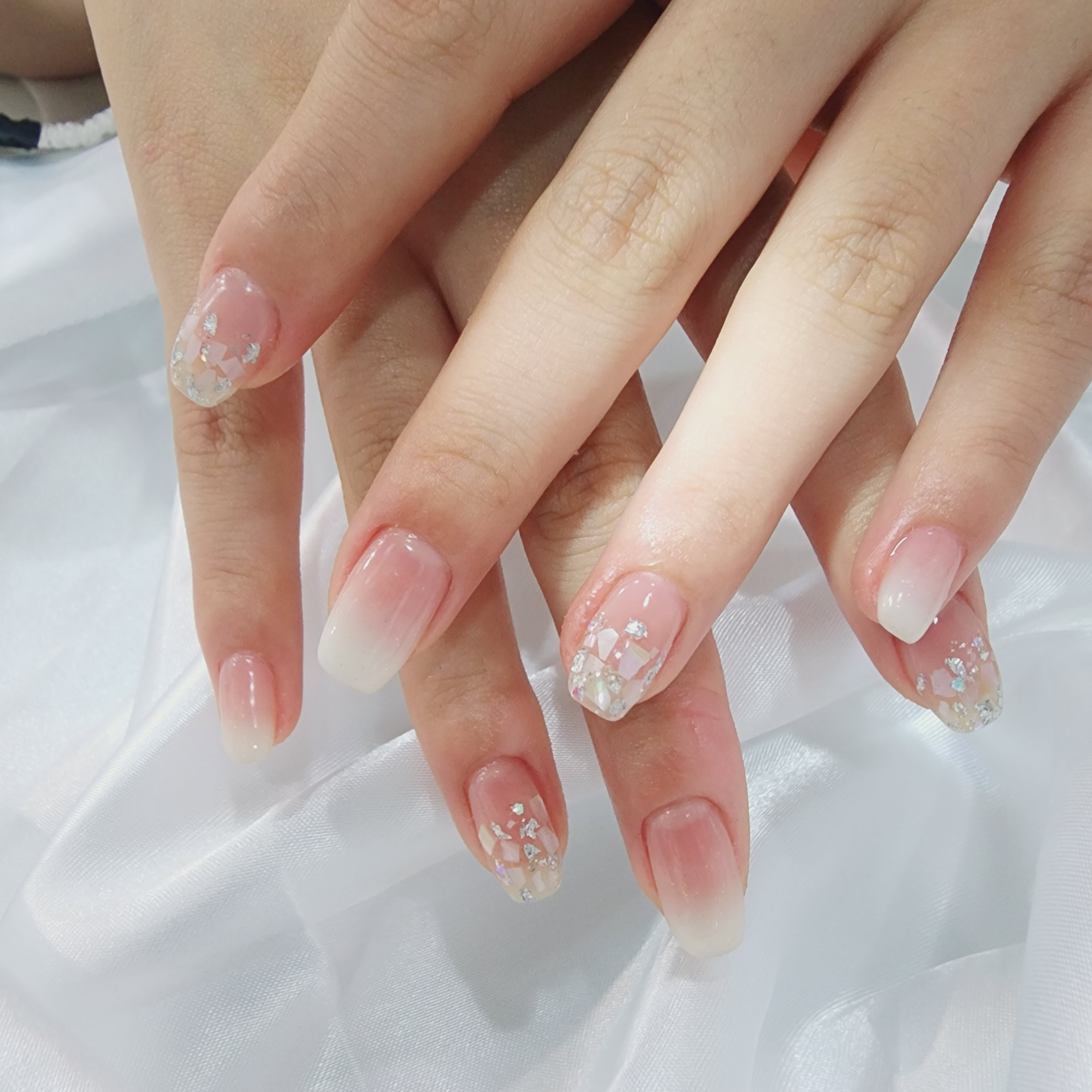 금손네일