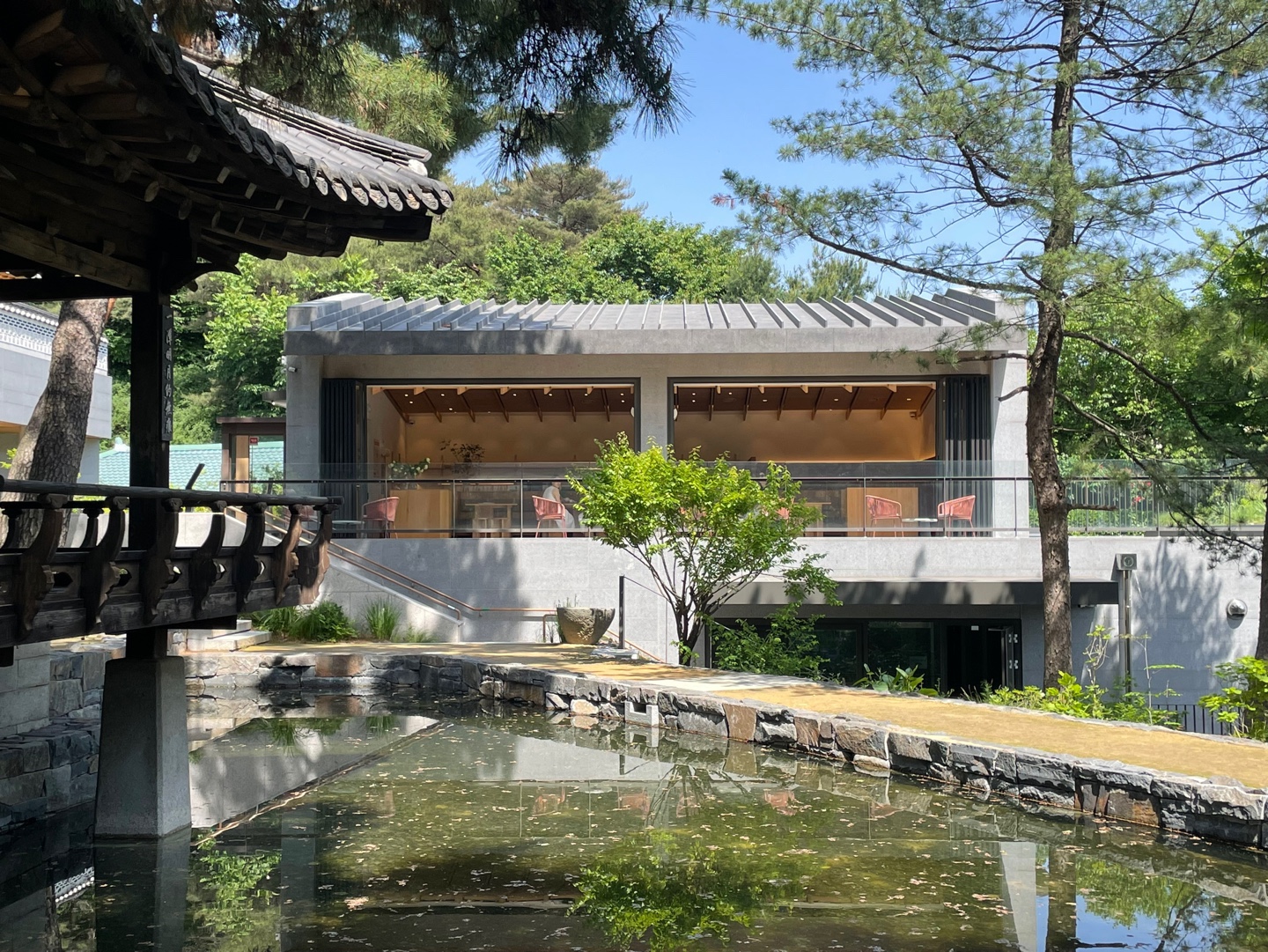 조용한찻집 이미지
