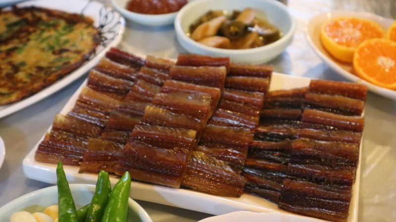 동방오거리과메기와 홍탁