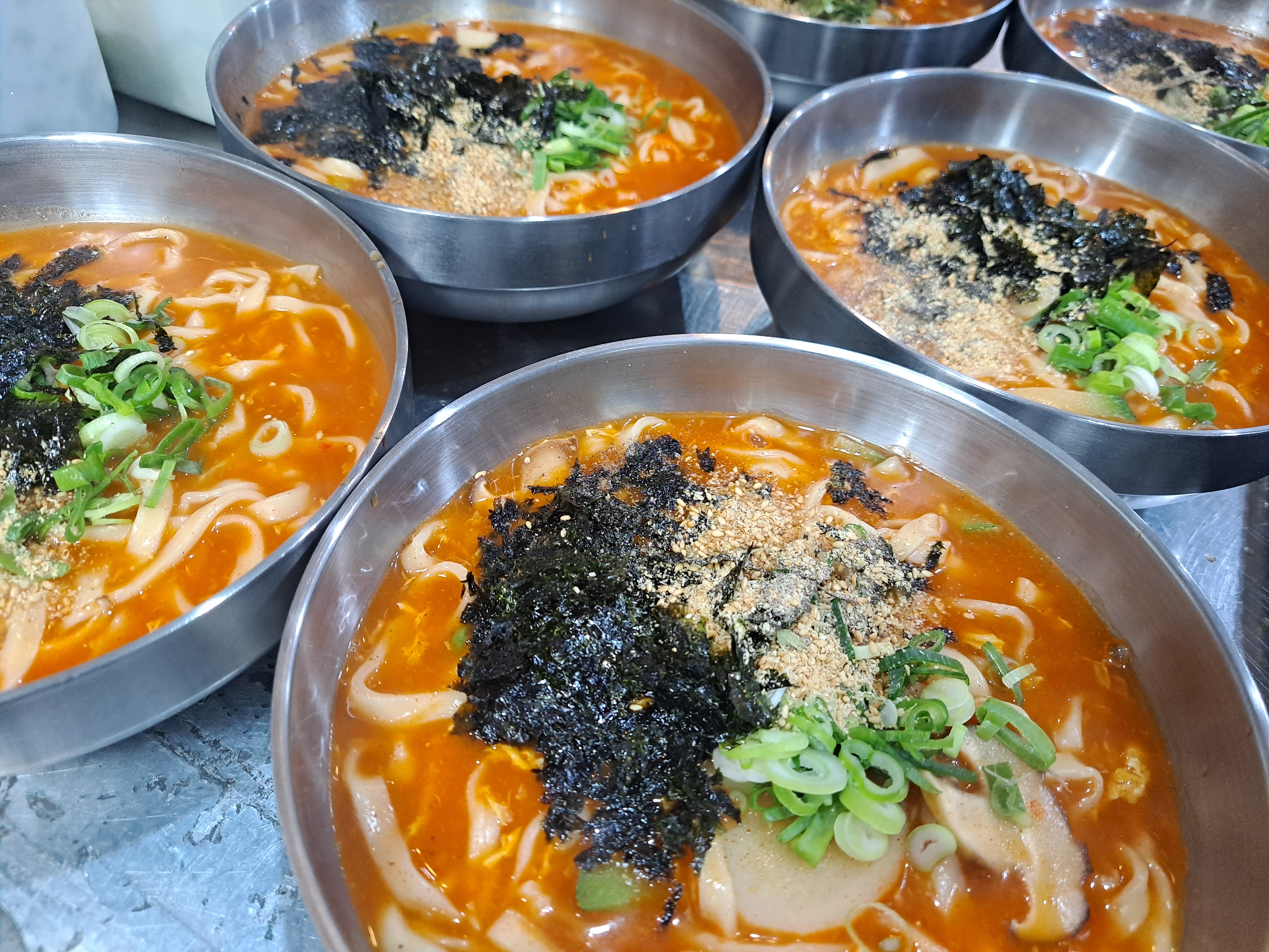 강릉장칼국수&국밥 중앙점