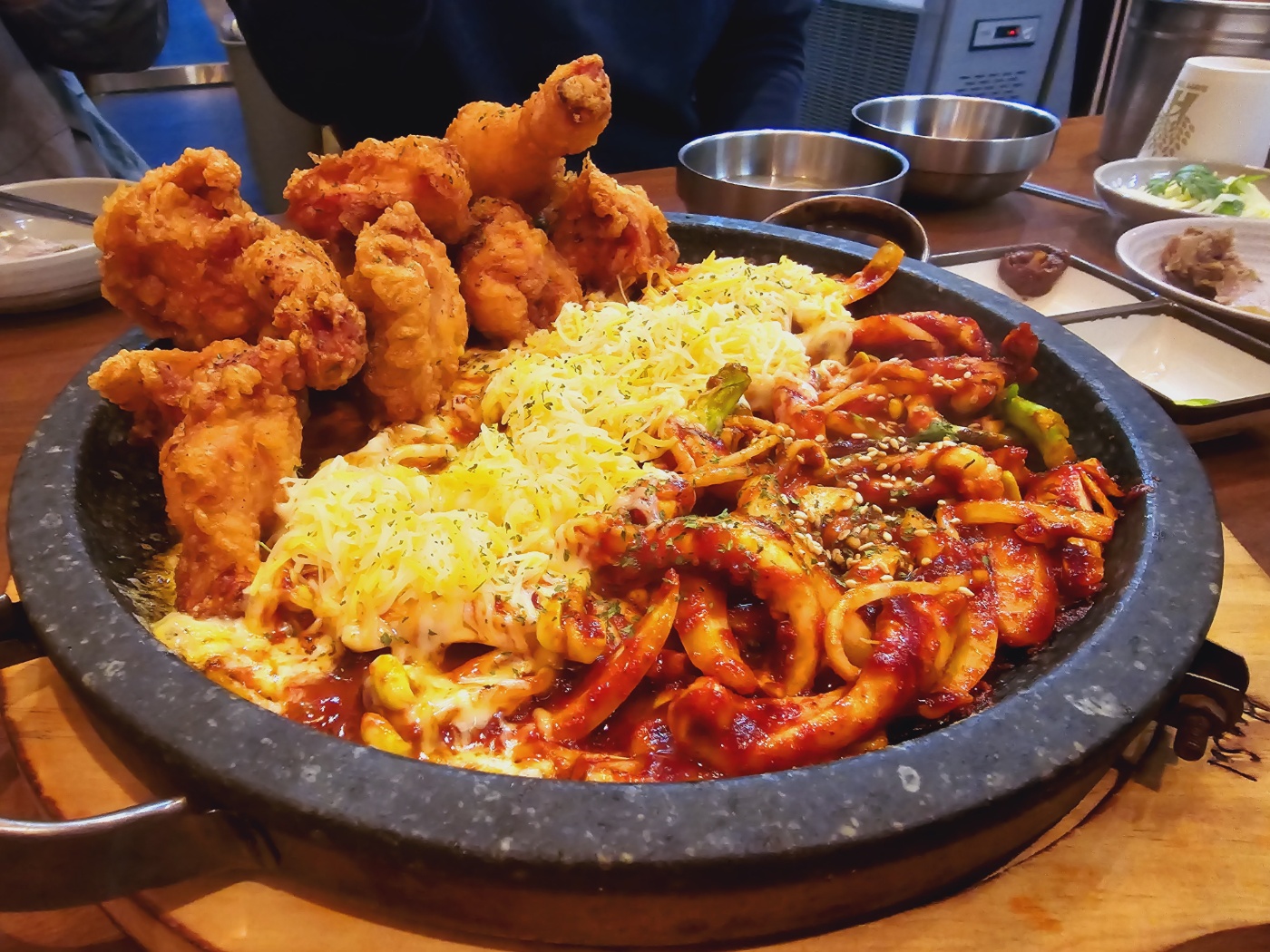 오징어볶음맛집추천 전북 김제시 오징어볶음전문점 소개합니다. 서전주돌판오징어 본점
