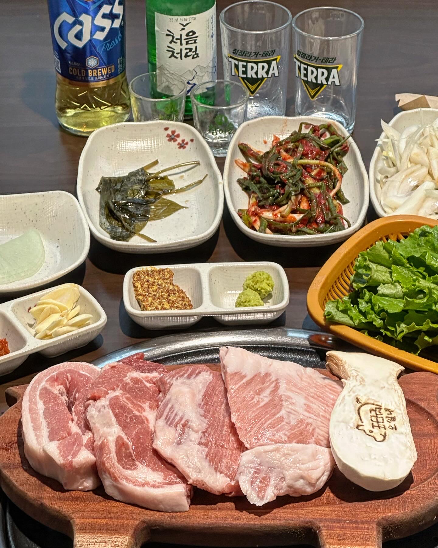 삼겹살전문점 추천 전북 전주시 오겹살 돼지껍데기 돼지뒷고기 항정살 통삼겹 한돈 목살 오일내 객사점