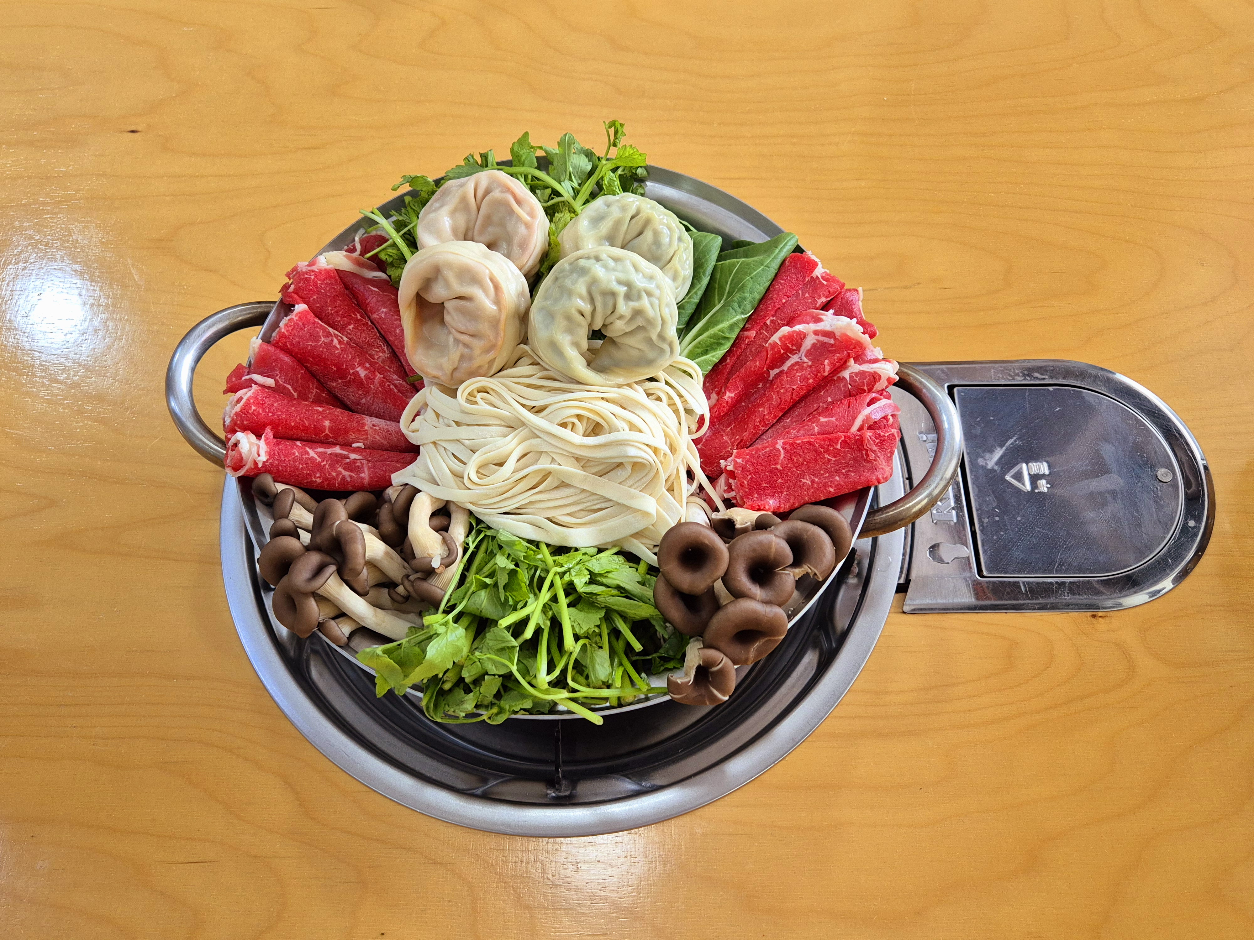 예향얼크니손칼국수 예산점