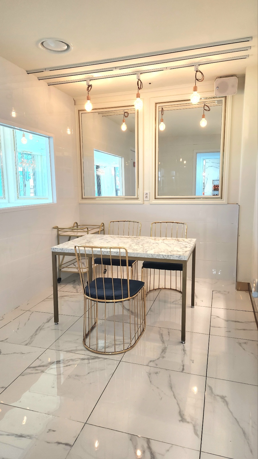 놀러오개 애견유치원 애견호텔 서대문점 대표 이미지