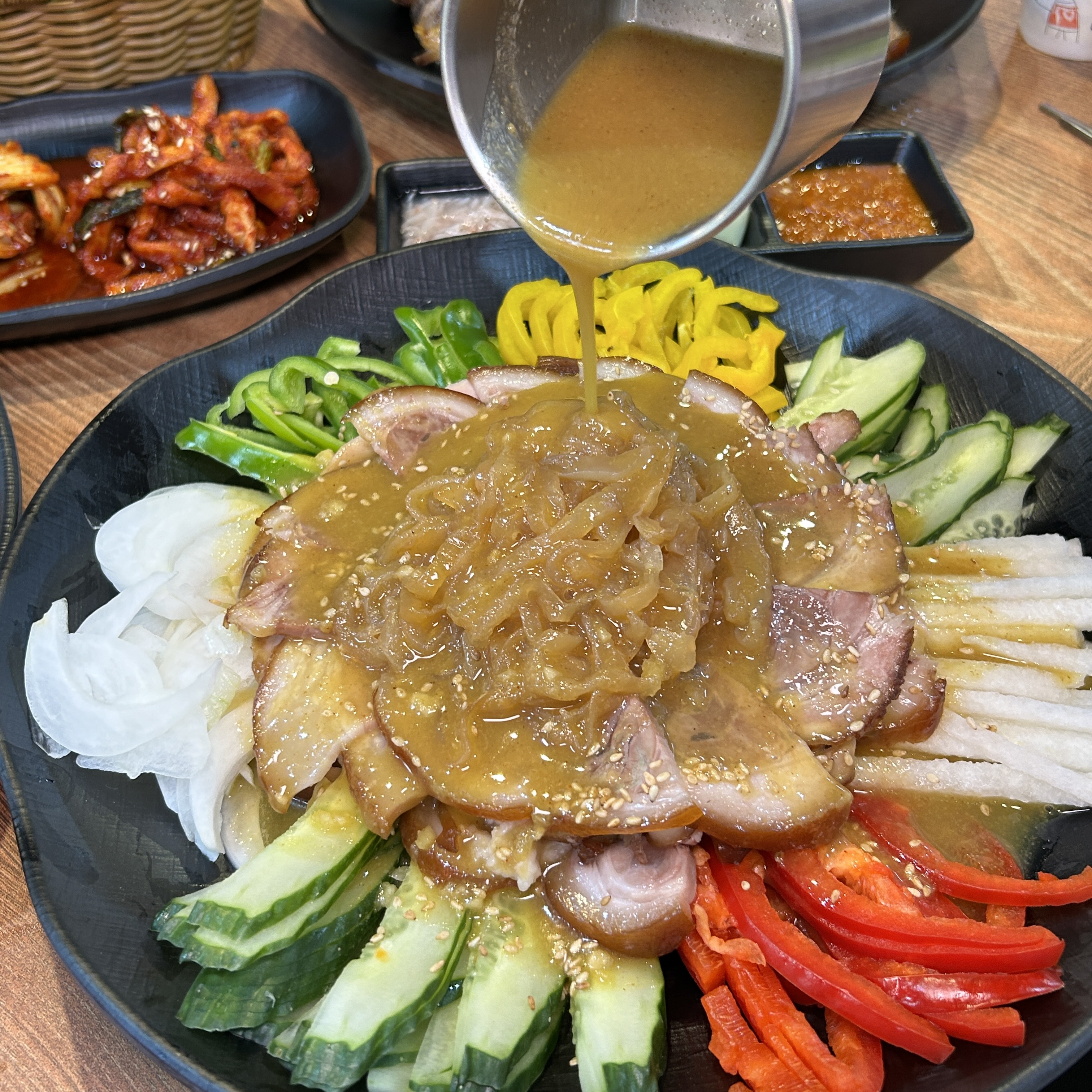 명품화덕한방족발