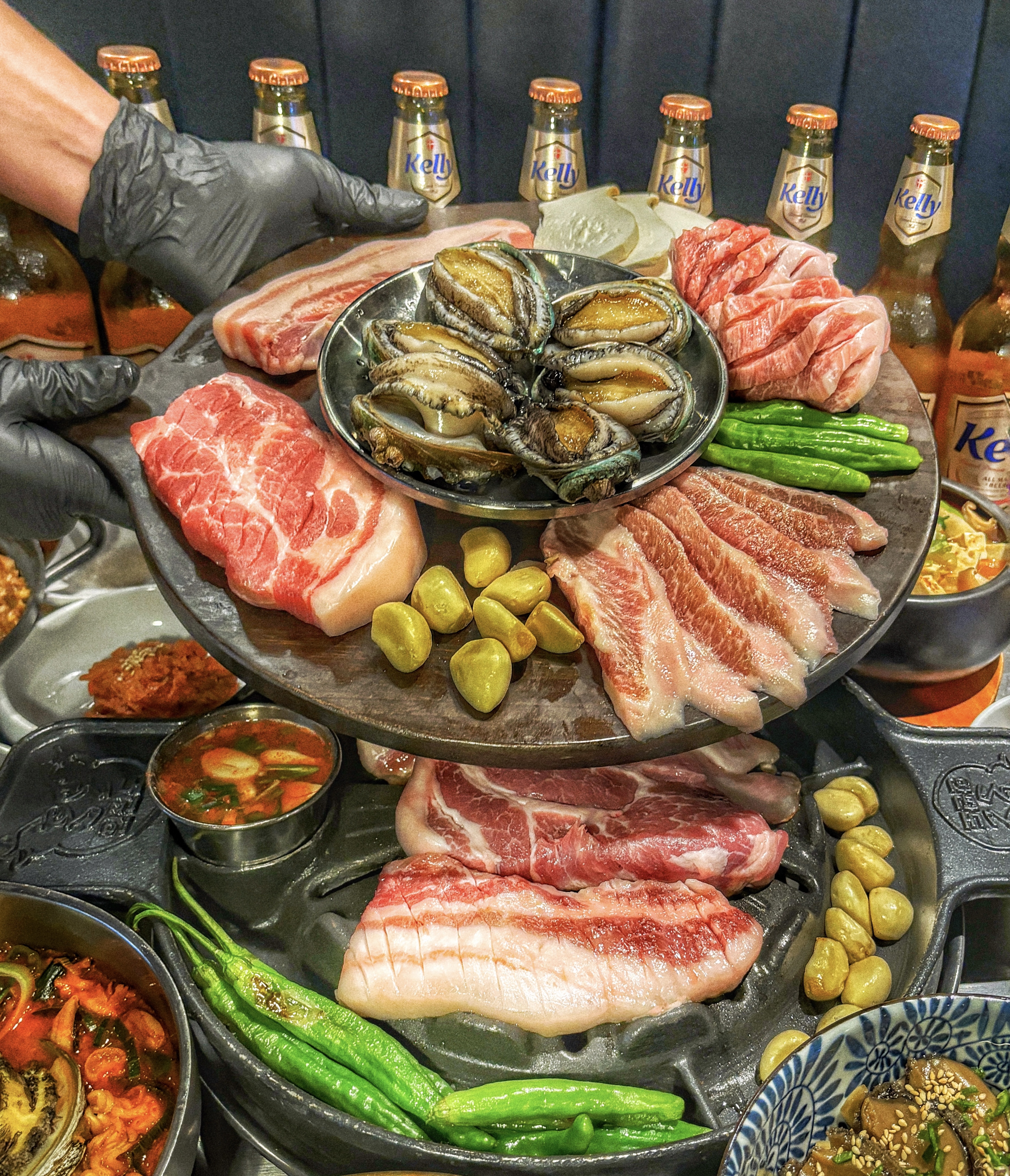 서울 강남구 삼겹살 전문점 오겹살 돼지껍데기 돼지뒷고기 항정살 통삼겹 한돈 목살 한판도