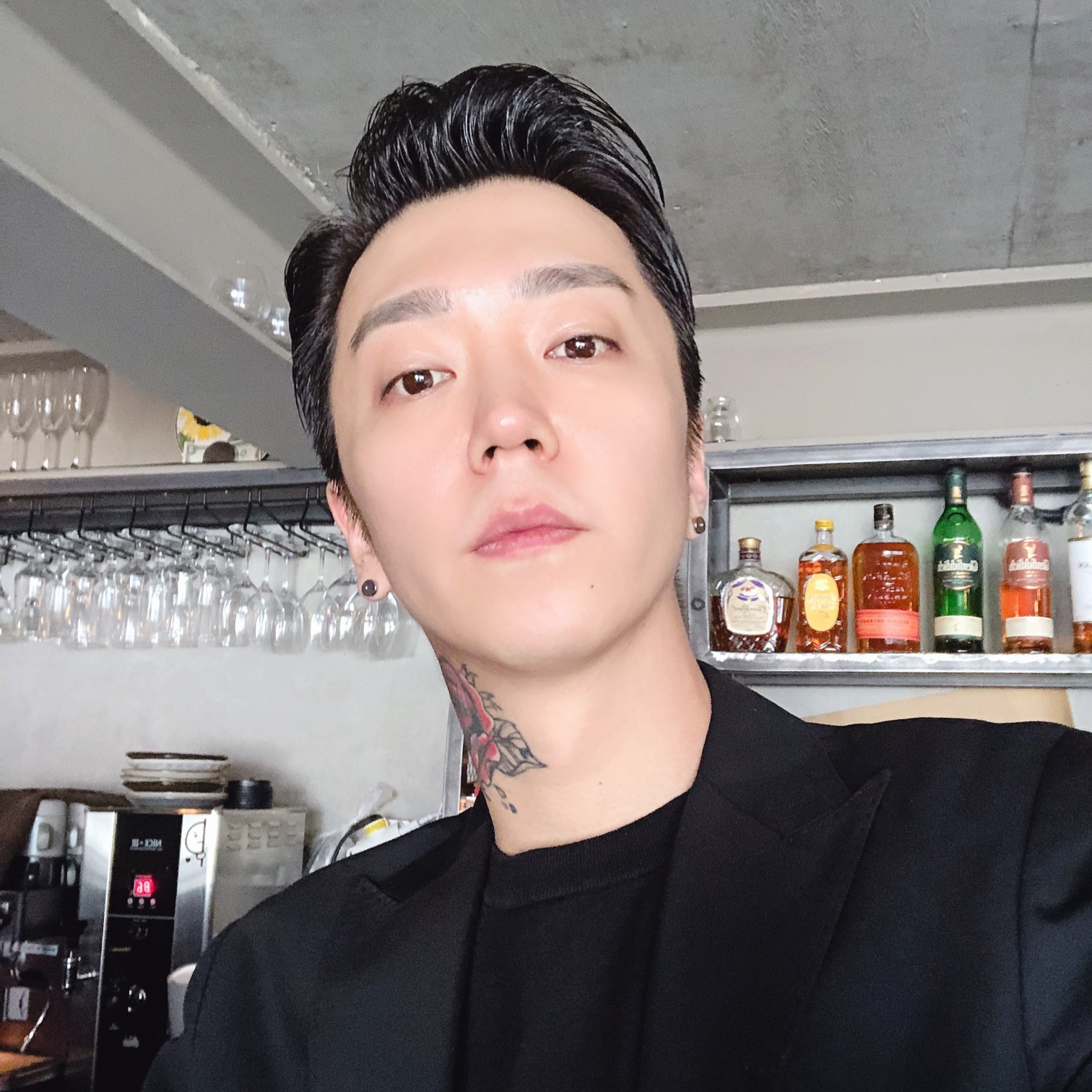 힐끗헤어 홍대입구점