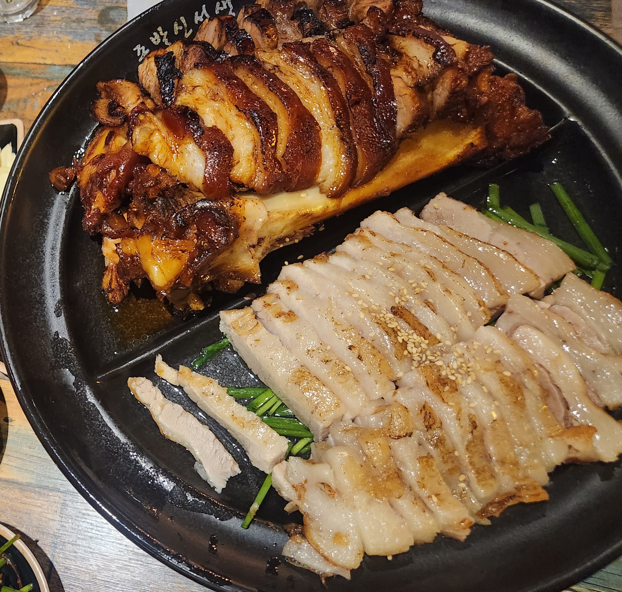 족발신선생 명일역점