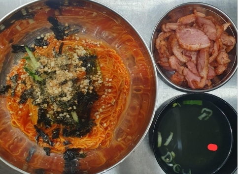 범물본가국수 송현점