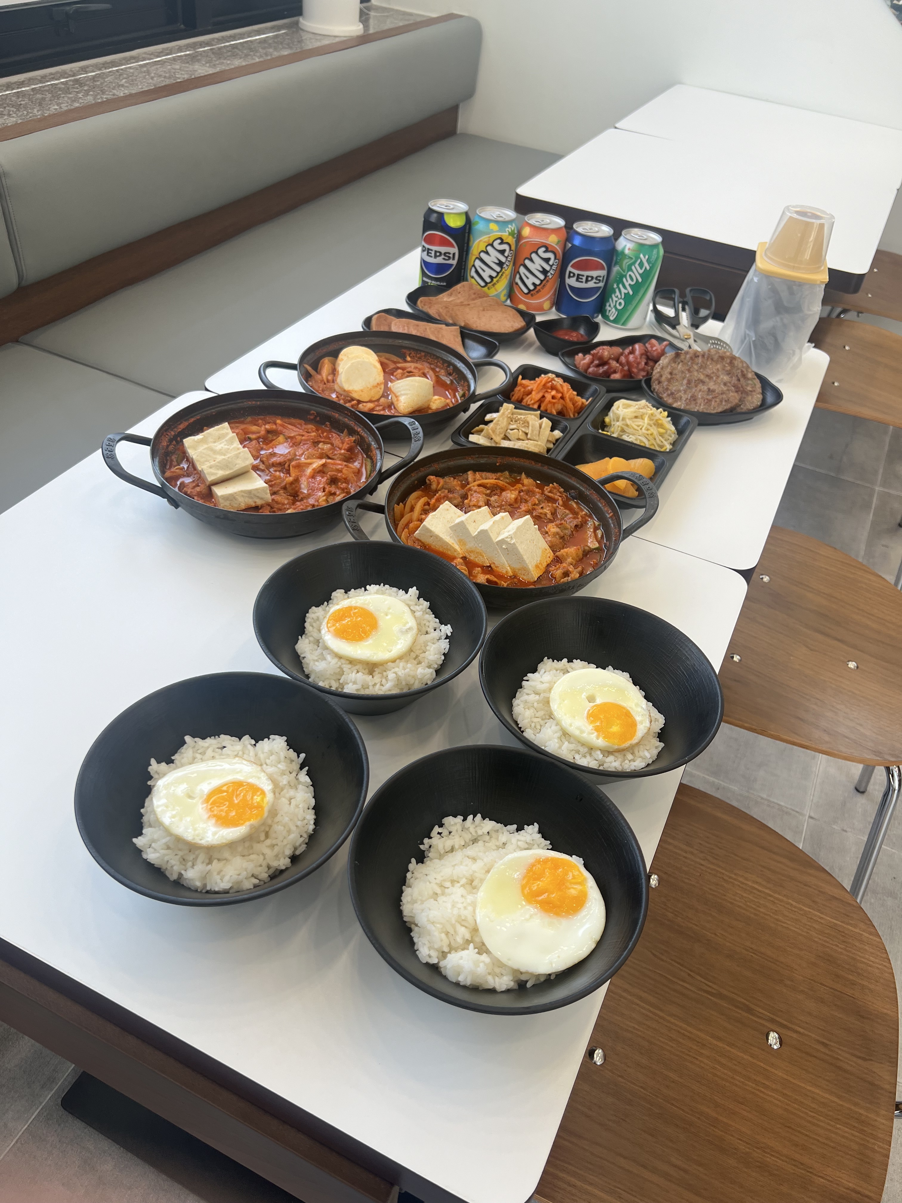 밥통령 짜글이&김치찌개 쌍촌점
