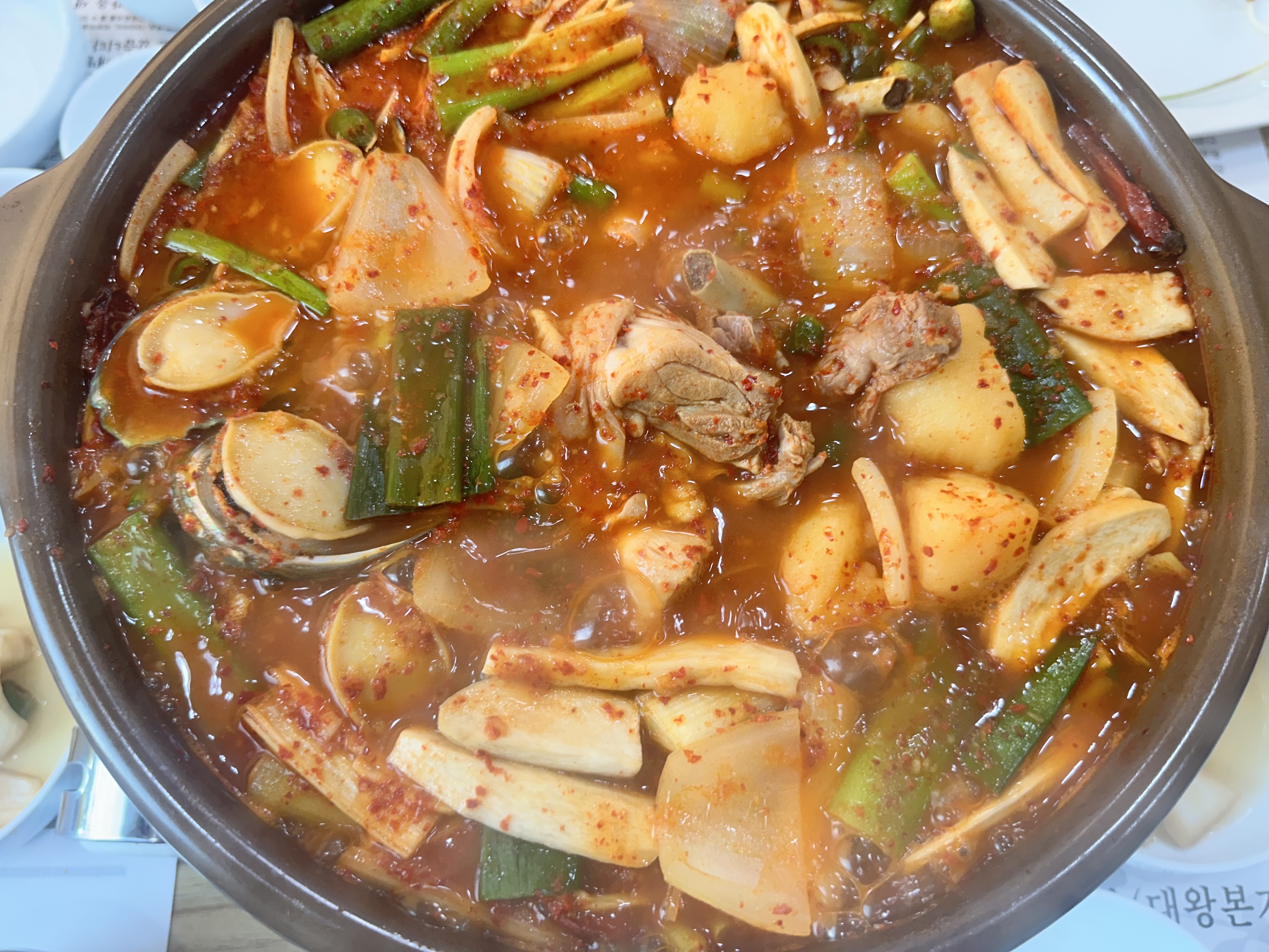 대왕산삼백숙농원 대청댐점 삼계탕 갈비탕 오리 닭 백숙