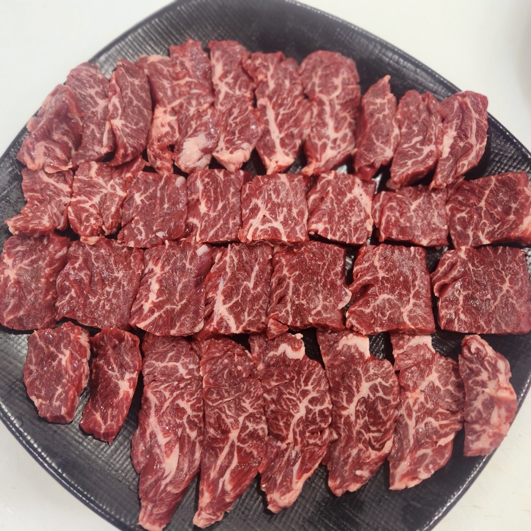청정한우정육점, 청정한우정육식당