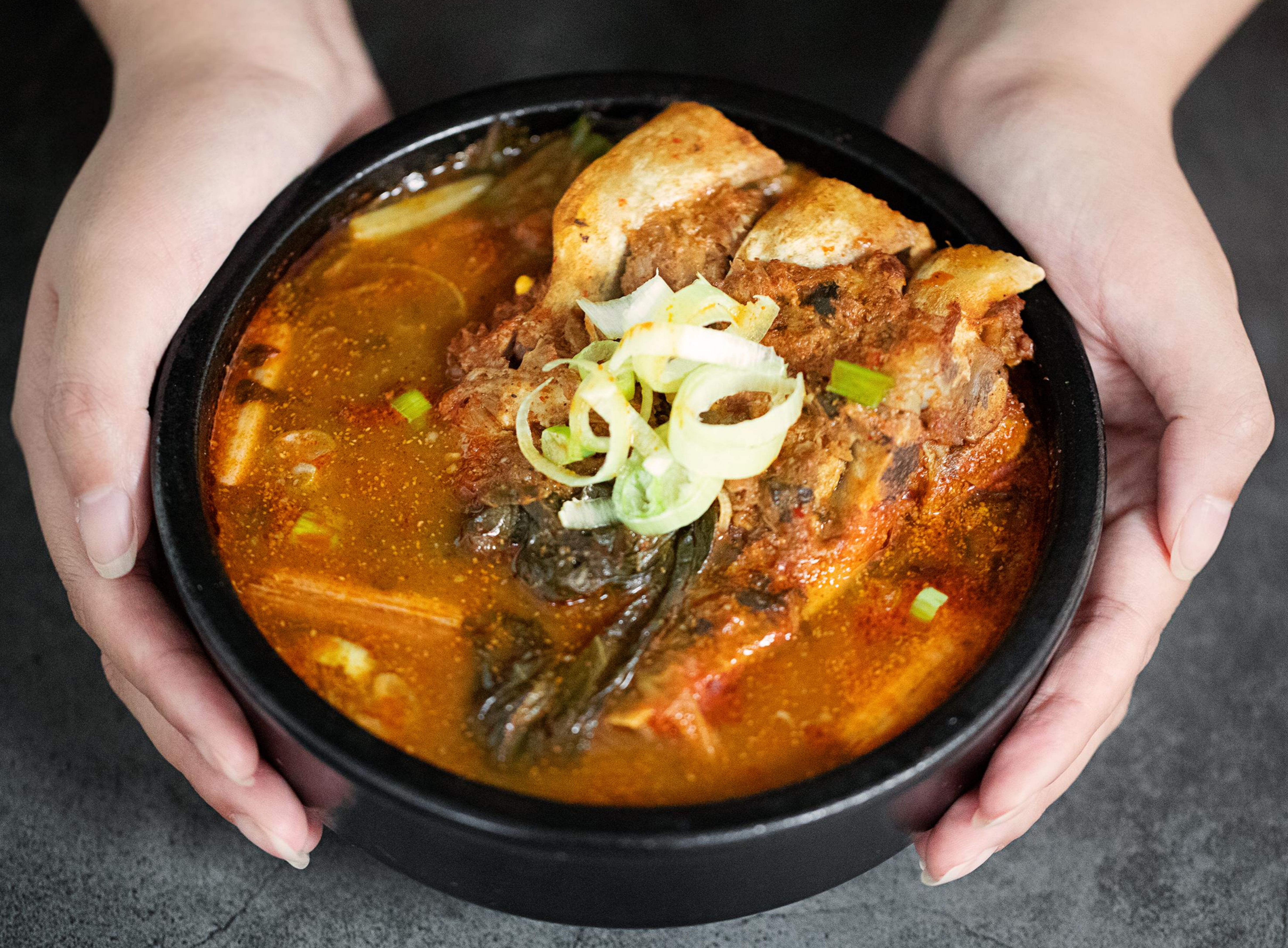 탱탱족발