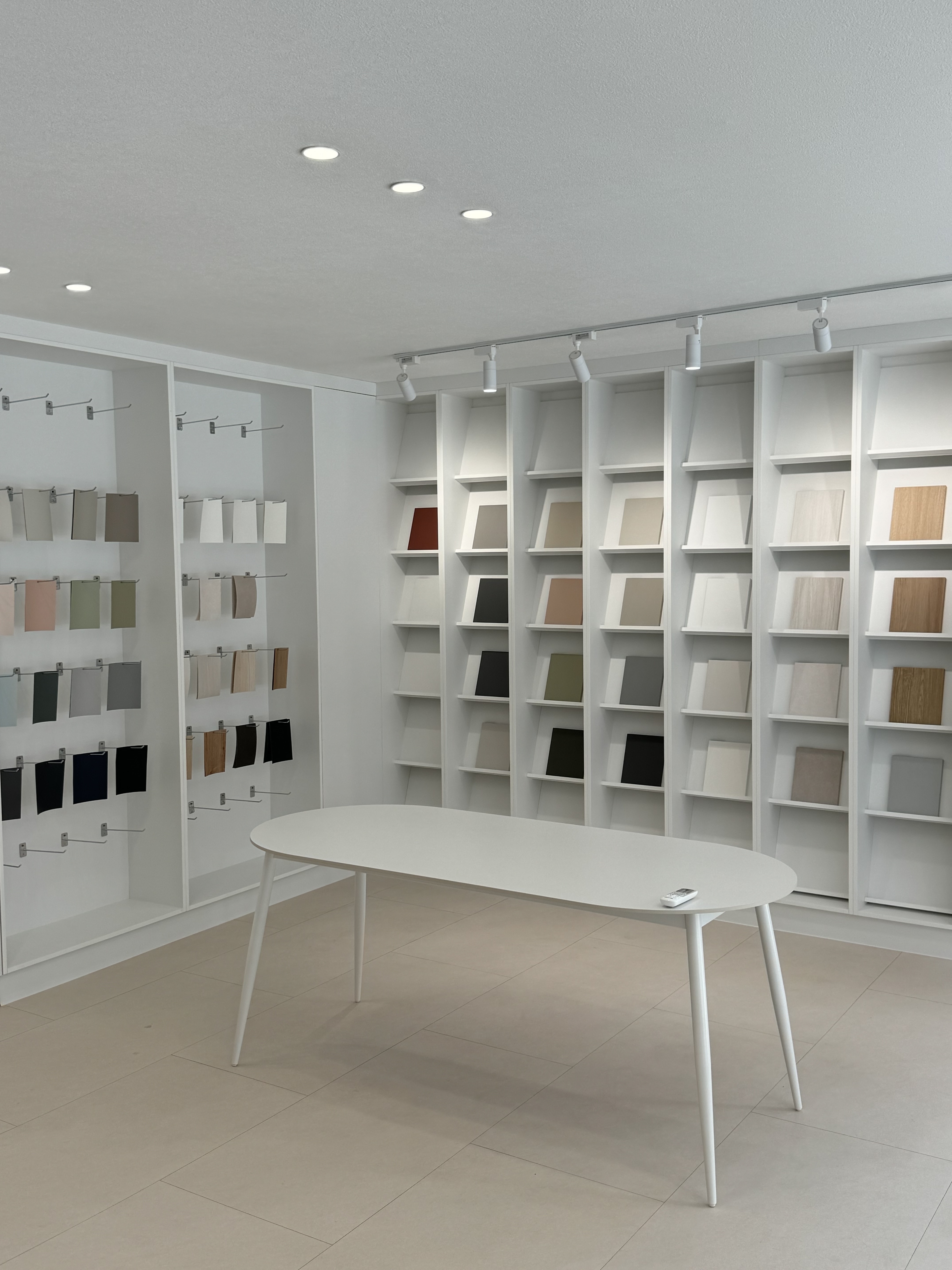 한솔인테리어필름 이아 대표 이미지