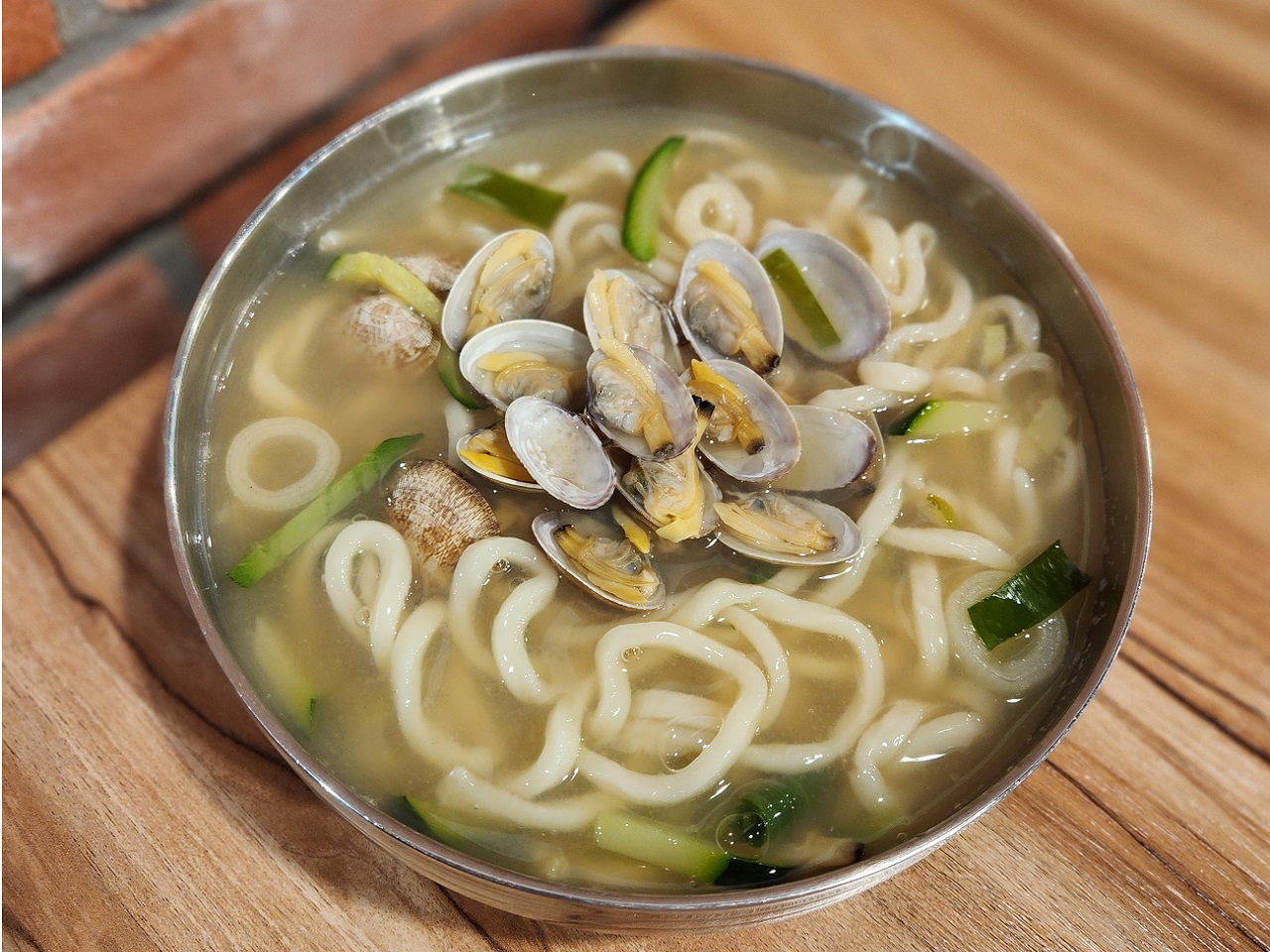 송가칼국수족발