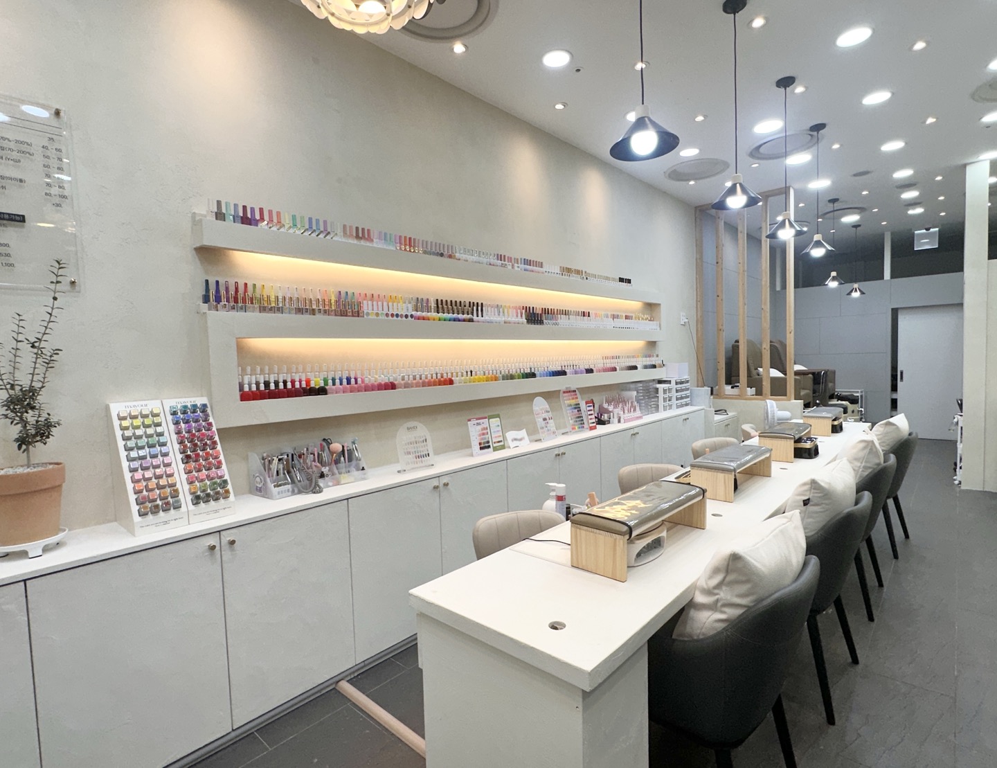 봄날뷰티디자인 업스퀘어점 대표 이미지