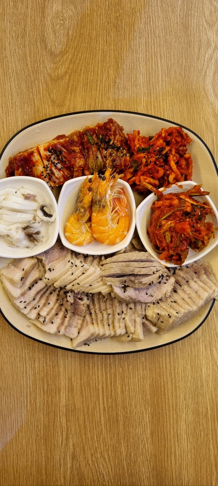 황금칼국수.보쌈