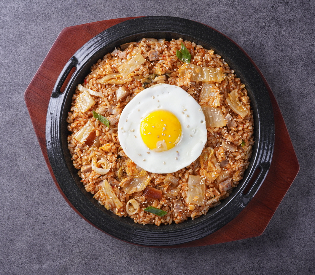 제 7의 맛 족발 김치볶음밥