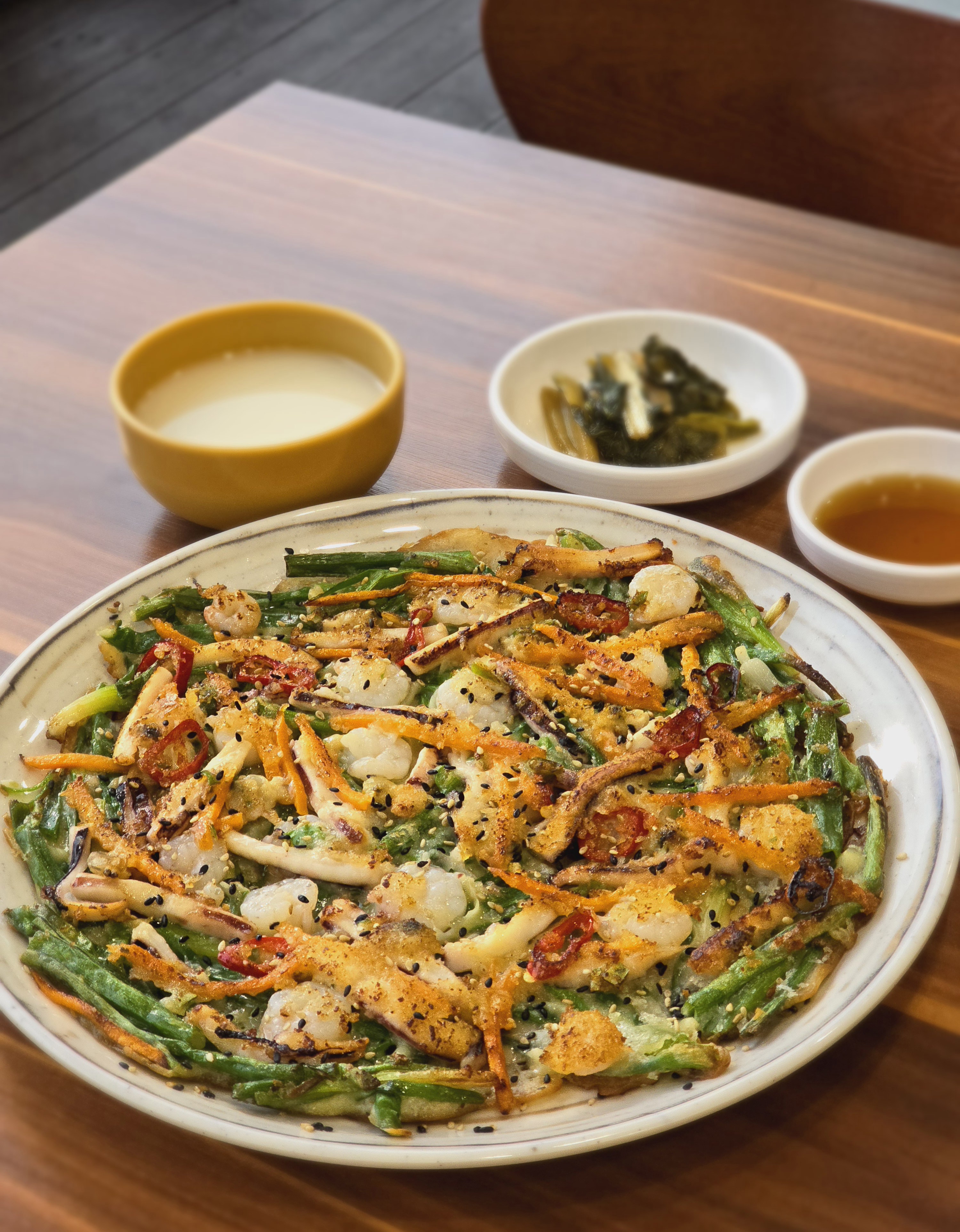 오팔공해물칼국수